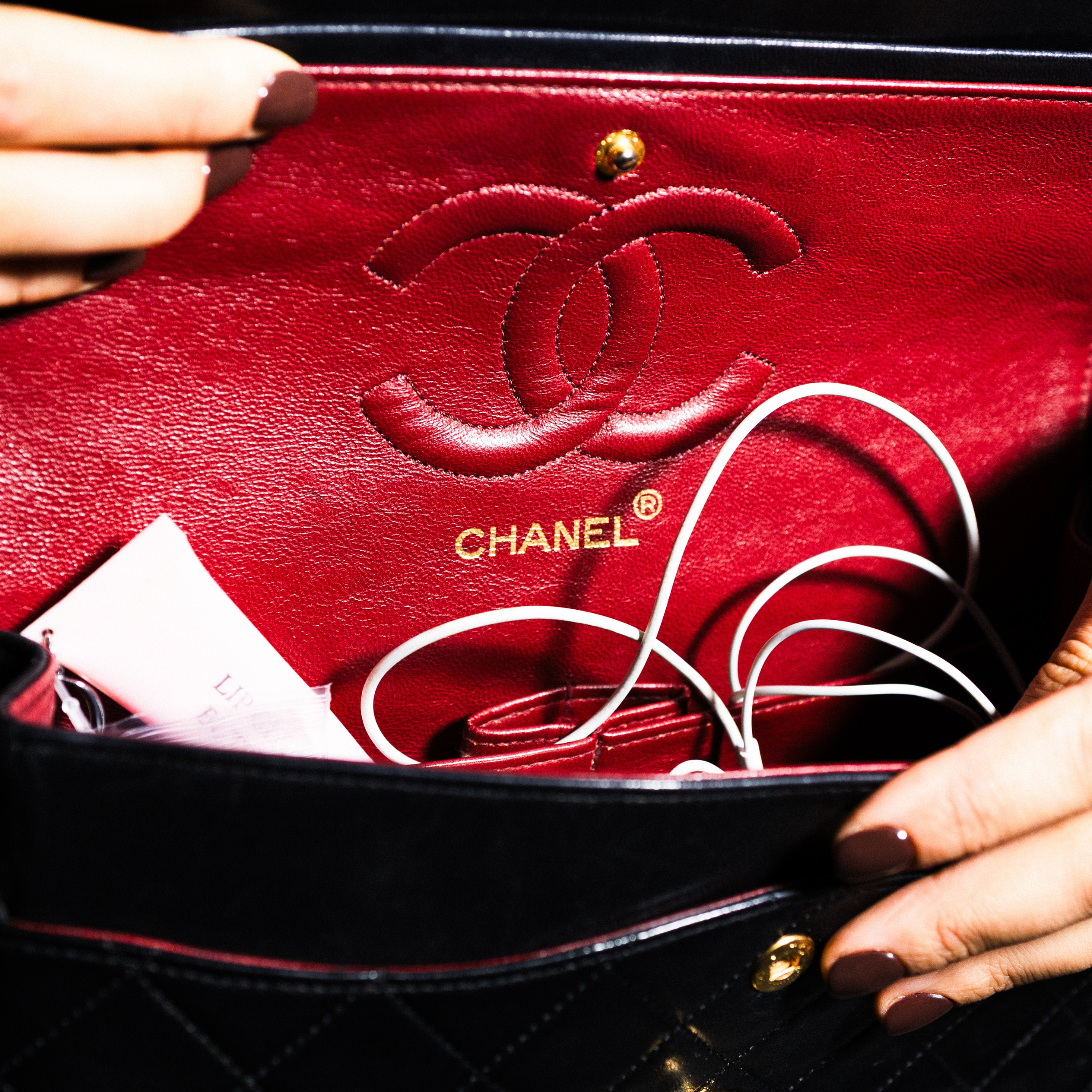 Le Choix des Cuirs Chanel : Agneau vs. Cuir Grainé