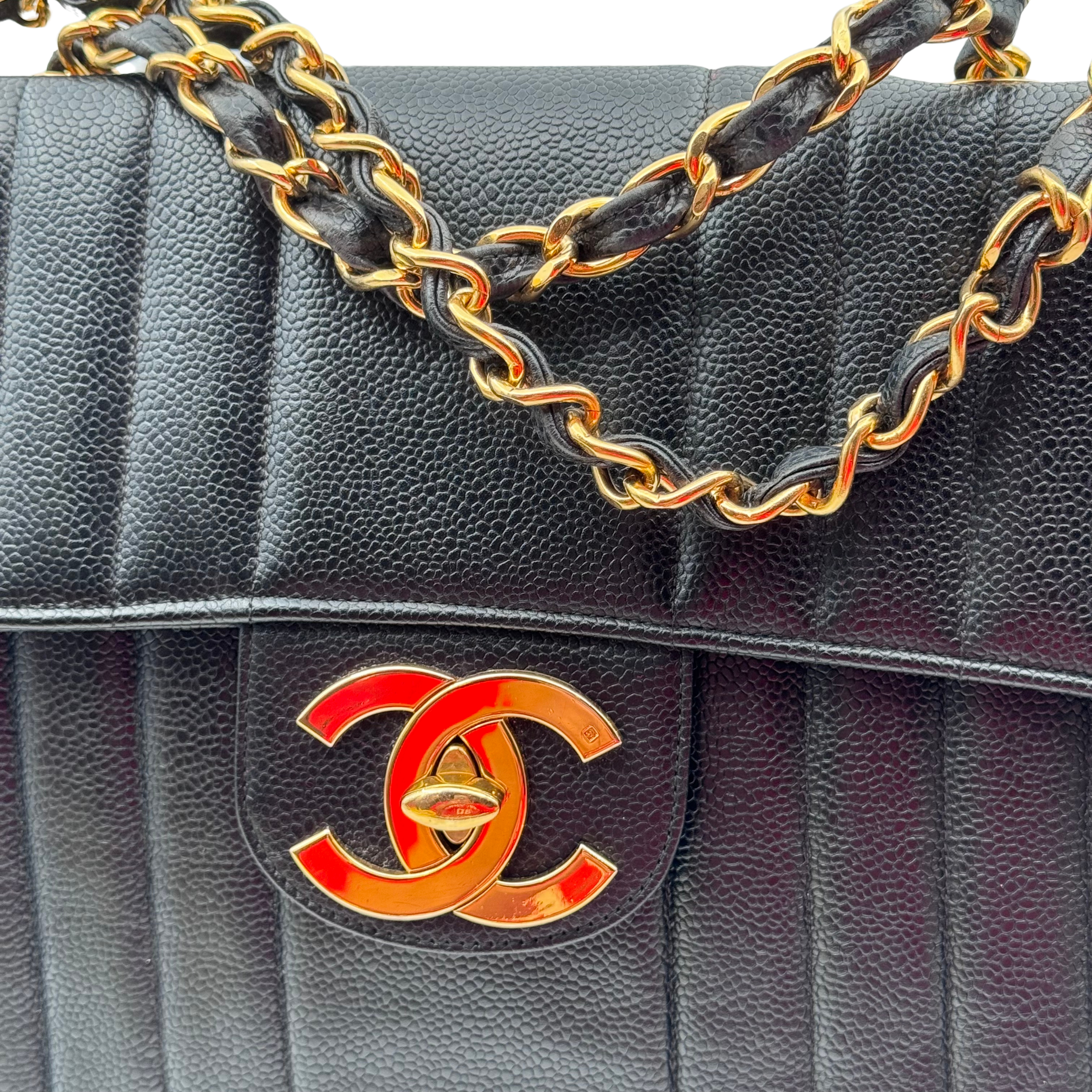 CLASSIC TIMELESS JUMBO - CHANEL Lola Collective