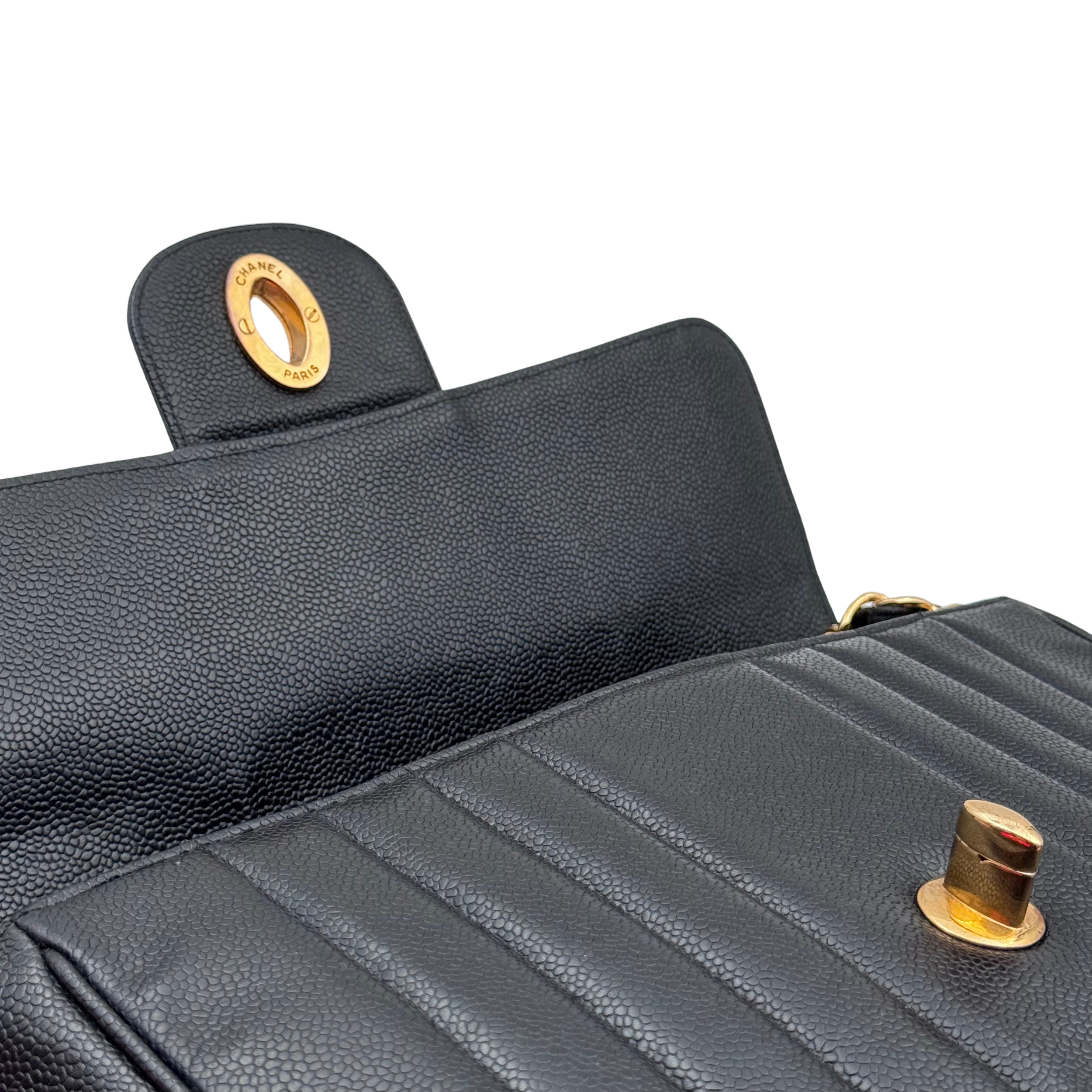 CLASSIC TIMELESS JUMBO - CHANEL Lola Collective