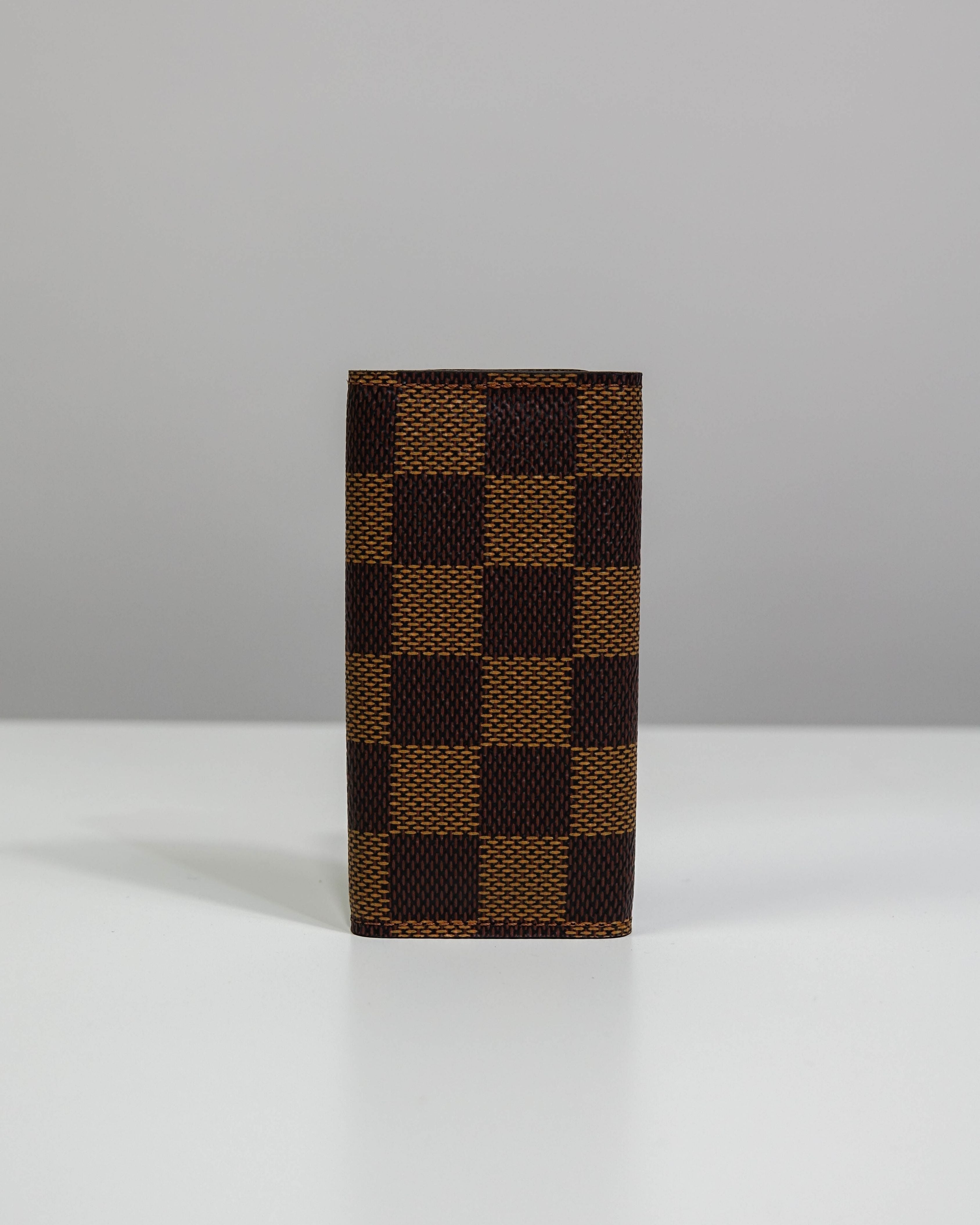 Porte-clés 4 clés Louis Vuitton en toile damier Ébène Lola Collective