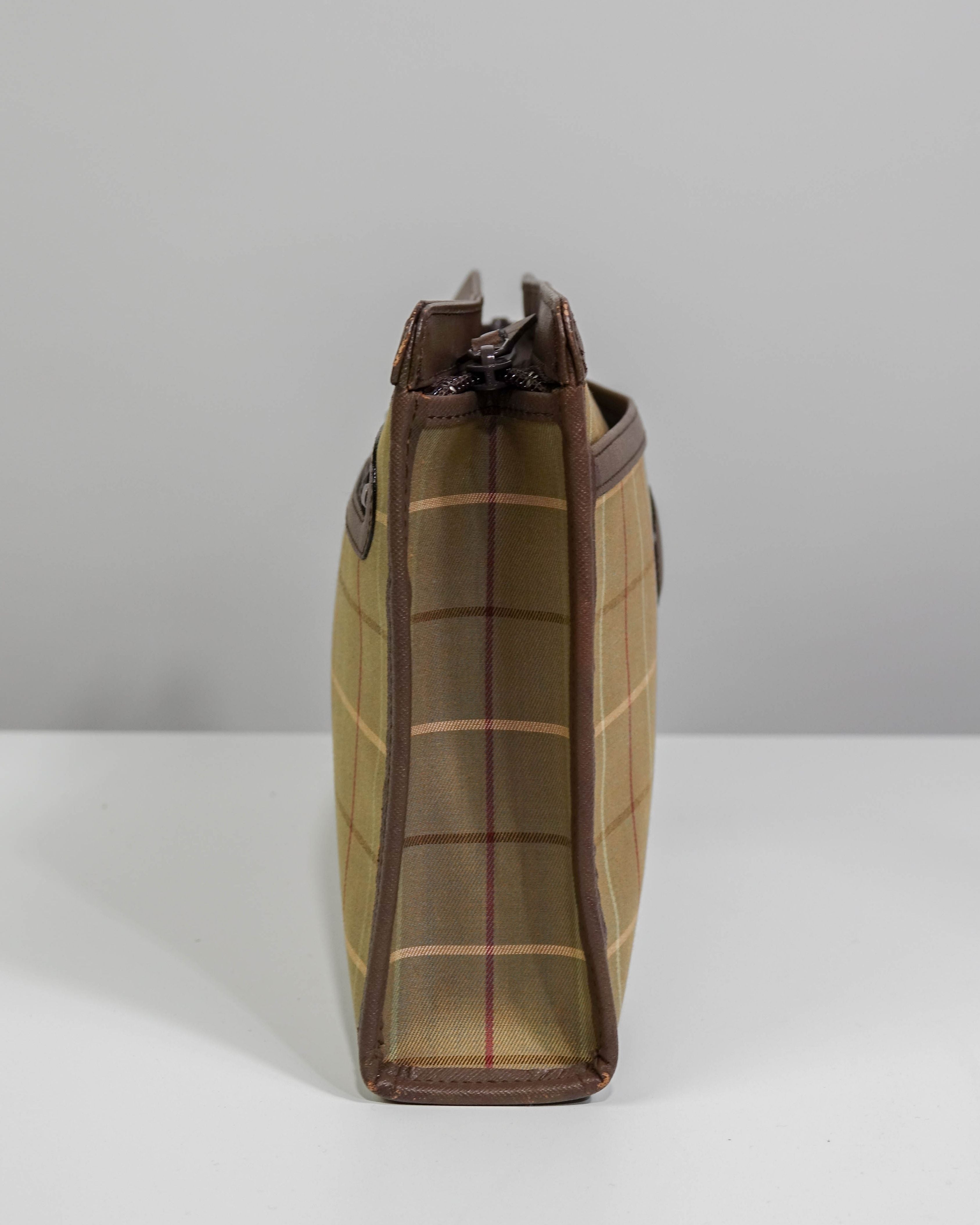 Pochette trousse de toilette en toile à carreaux Burberry Lola Collective