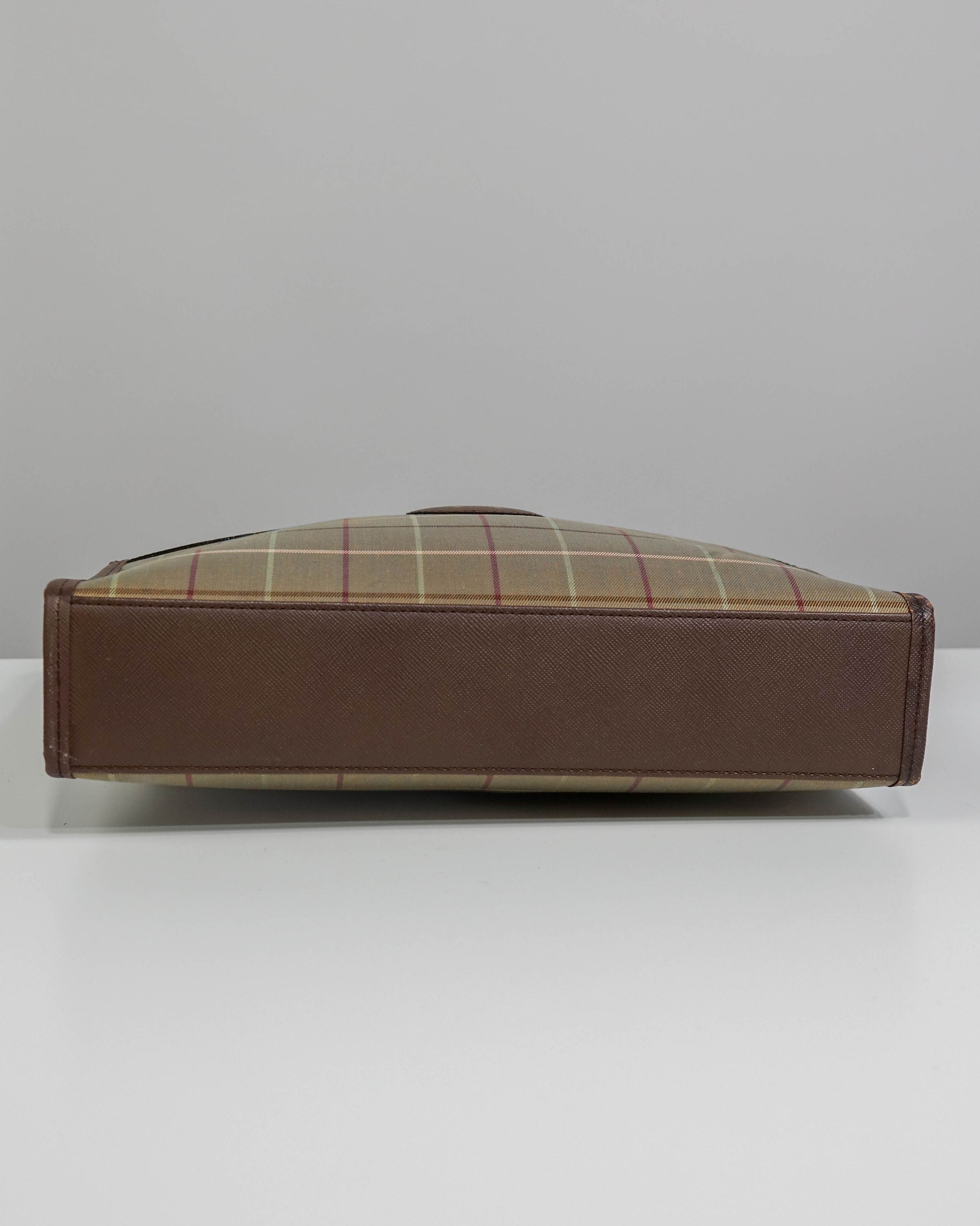 Pochette trousse de toilette en toile à carreaux Burberry Lola Collective