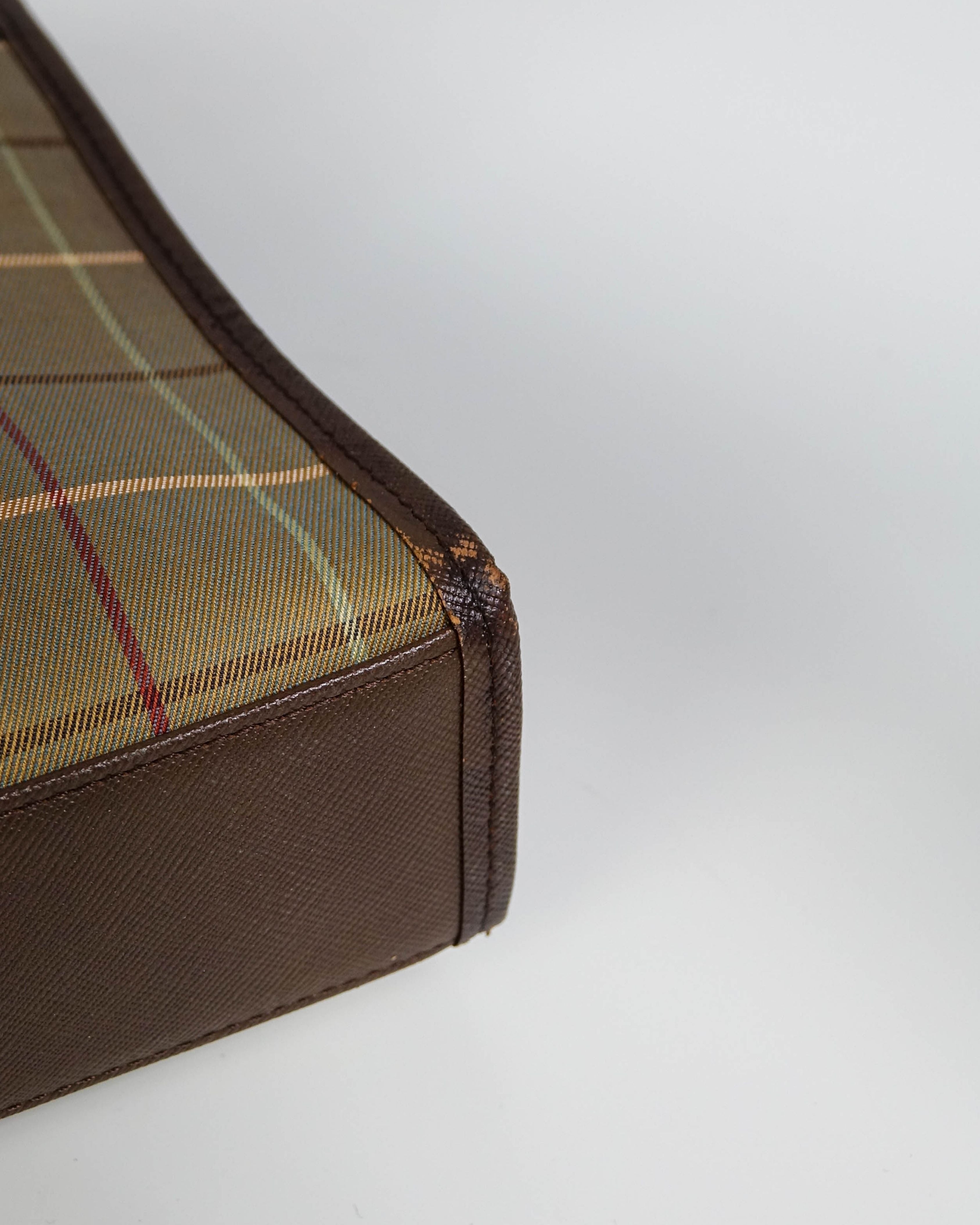 Pochette trousse de toilette en toile à carreaux Burberry Lola Collective