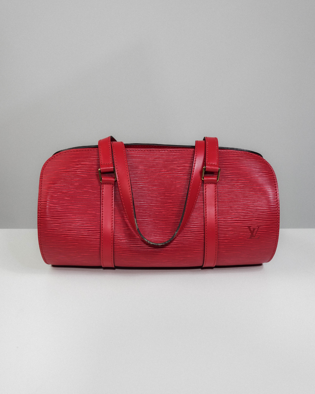 Sac Soufflot Epi Rouge – Louis Vuitton Lola Collective