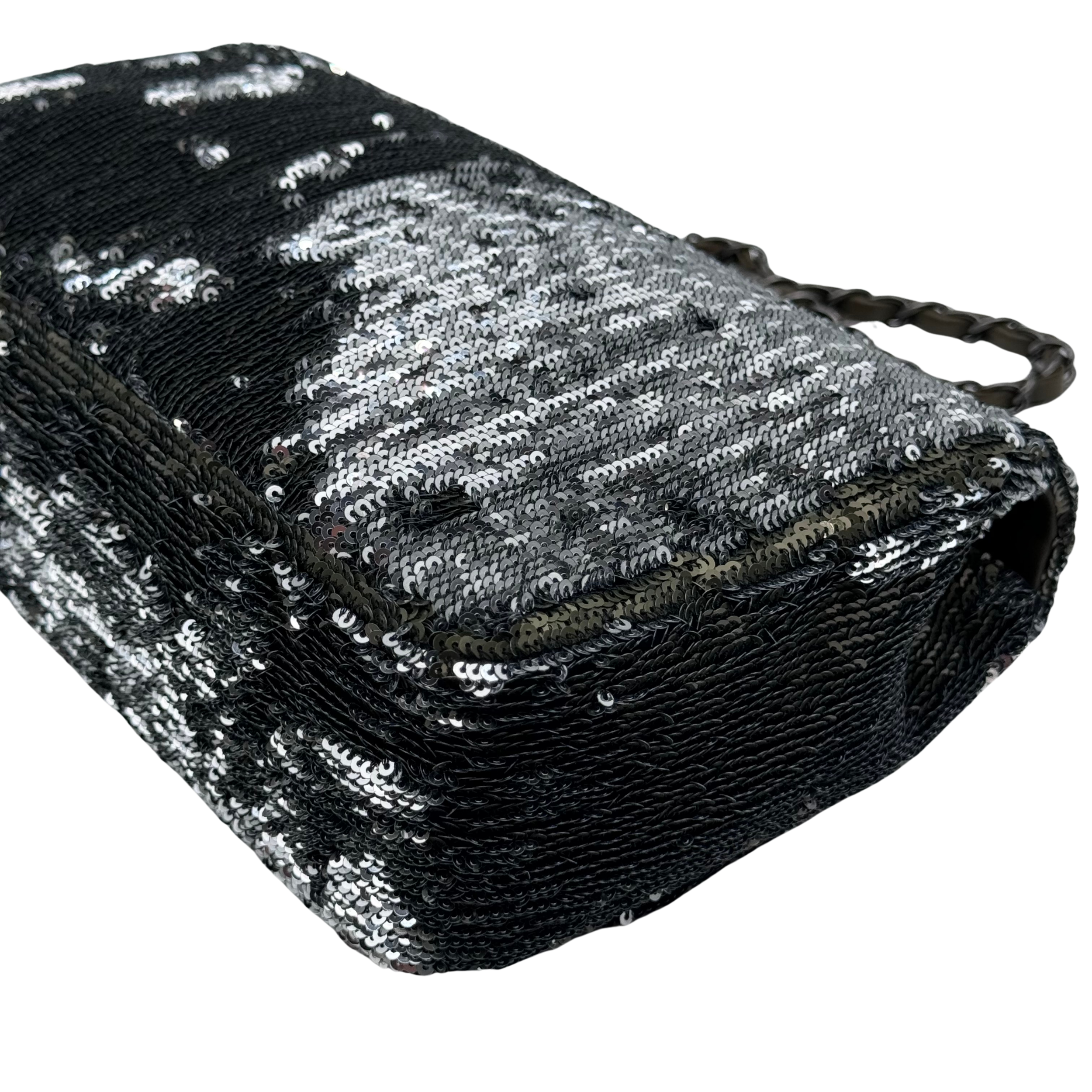 CLASSIC TIMELESS SEQUIN COCO CUBA MEDIUM SINGLE FLAP - CHANEL Lola Collective