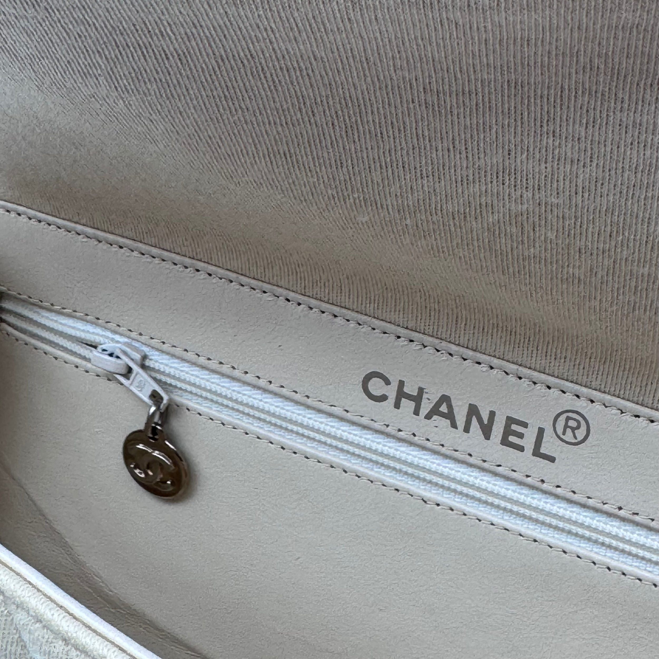 CLASSIC TIMELESS DOUBLE FACE MEDIUM - CHANEL Lola Collective