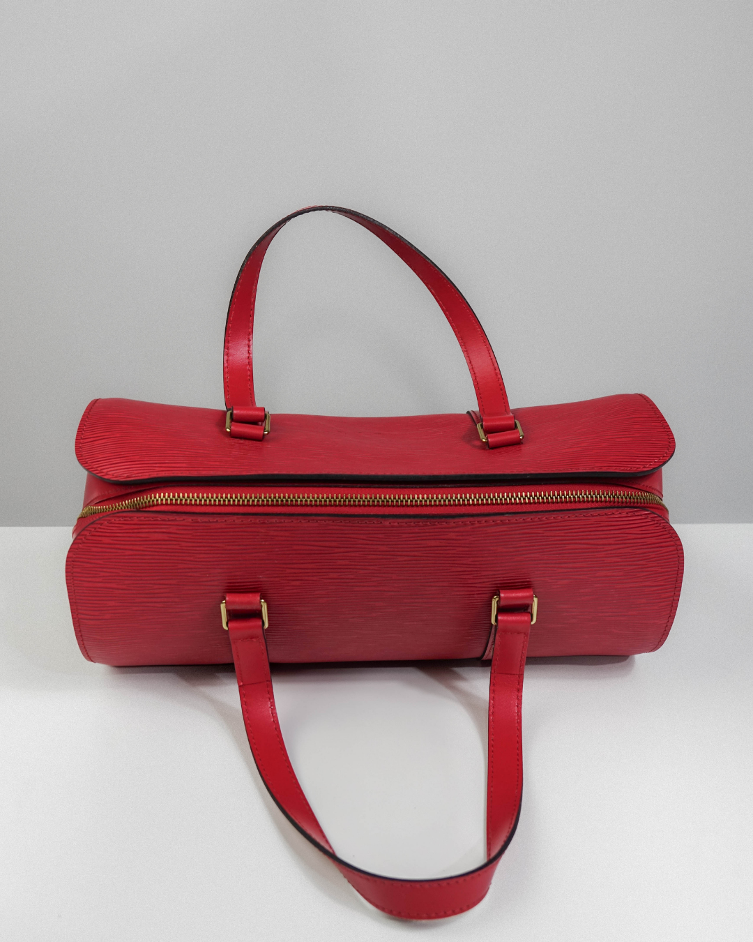 Sac Soufflot Epi Rouge – Louis Vuitton Lola Collective