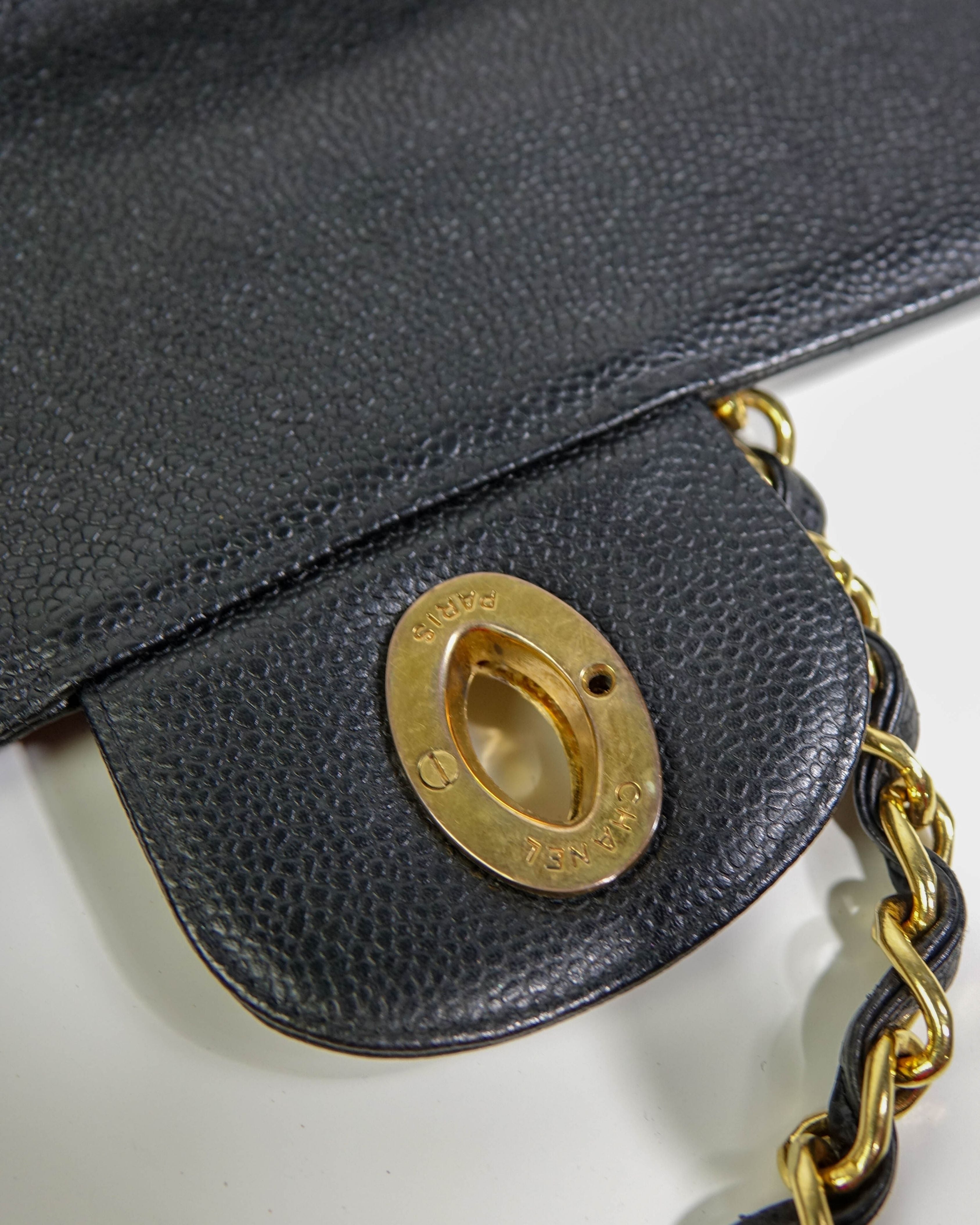 Sac Classic Timeless Jumbo en cuir caviar Chanel - Noir Lola Collective