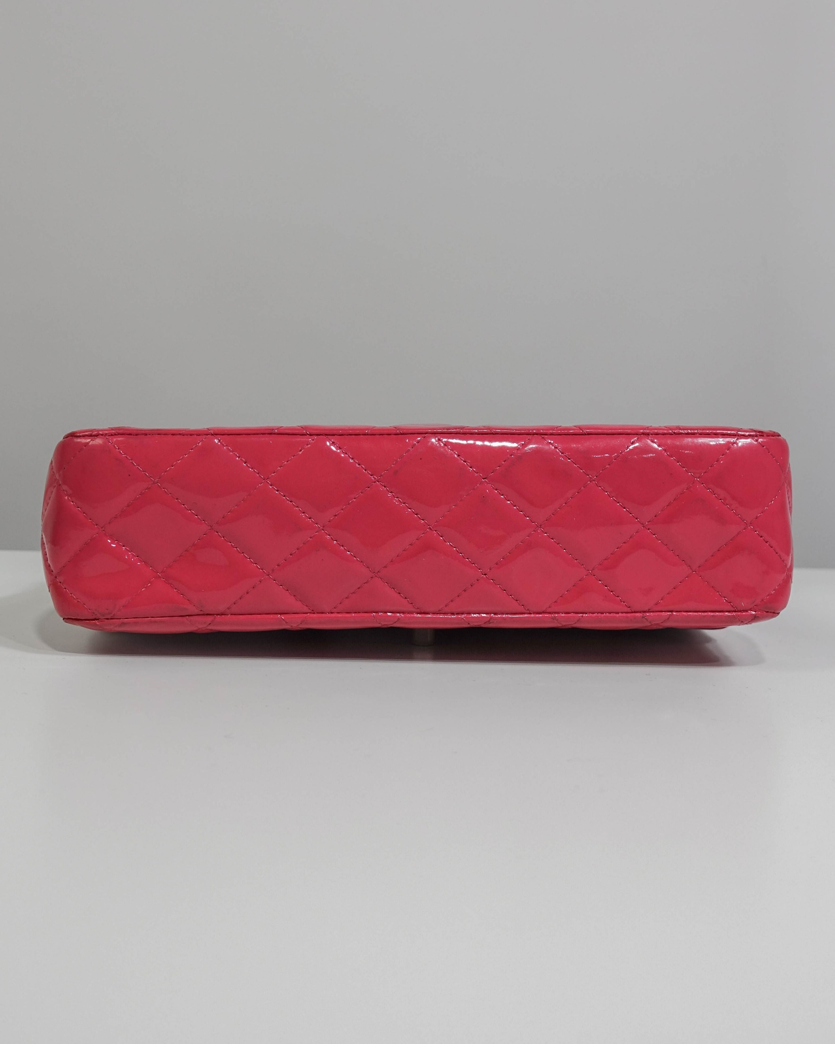 Sac 11.12 Chanel cuir vernis - rose Lola Collective