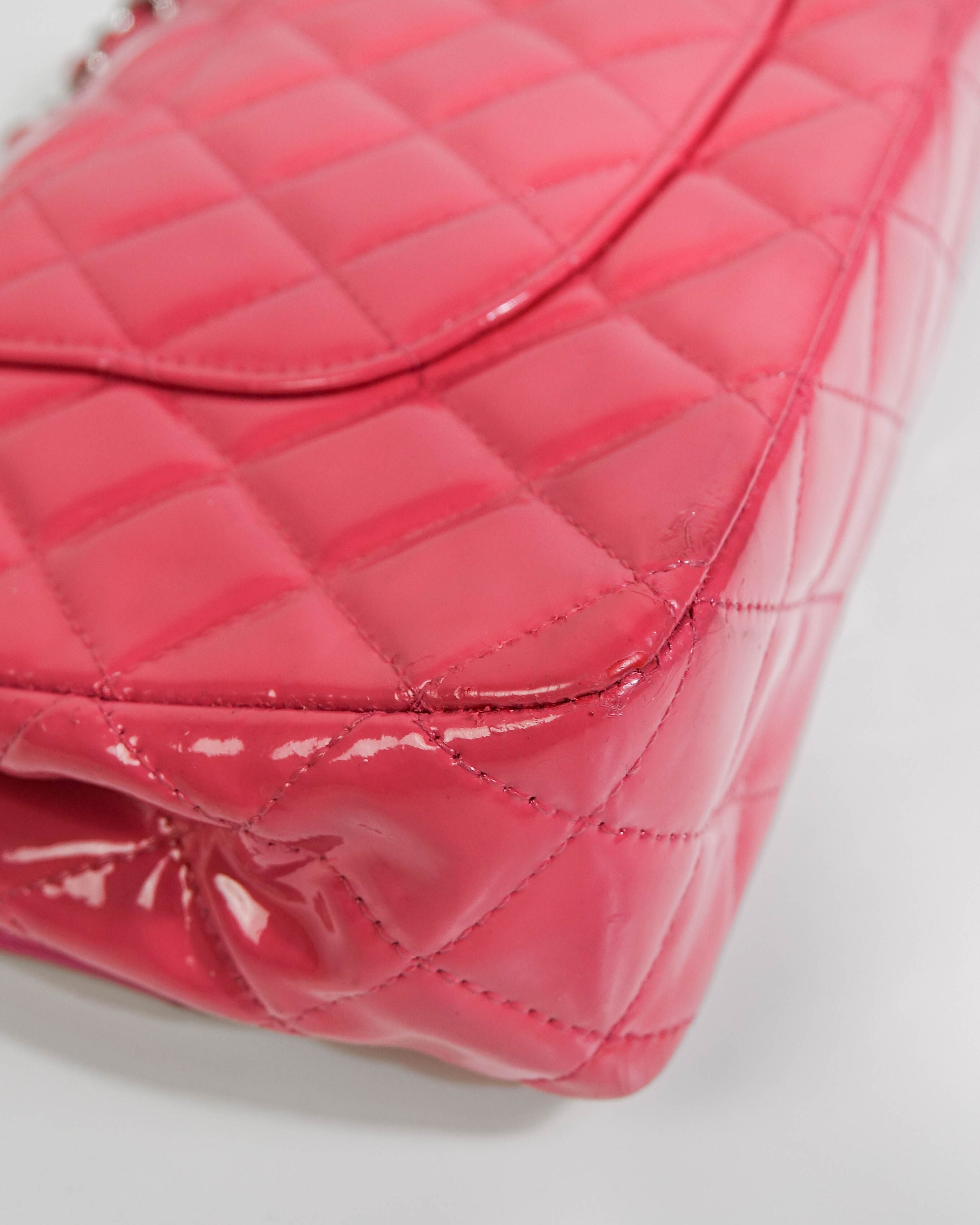 Sac 11.12 Chanel cuir vernis - rose Lola Collective