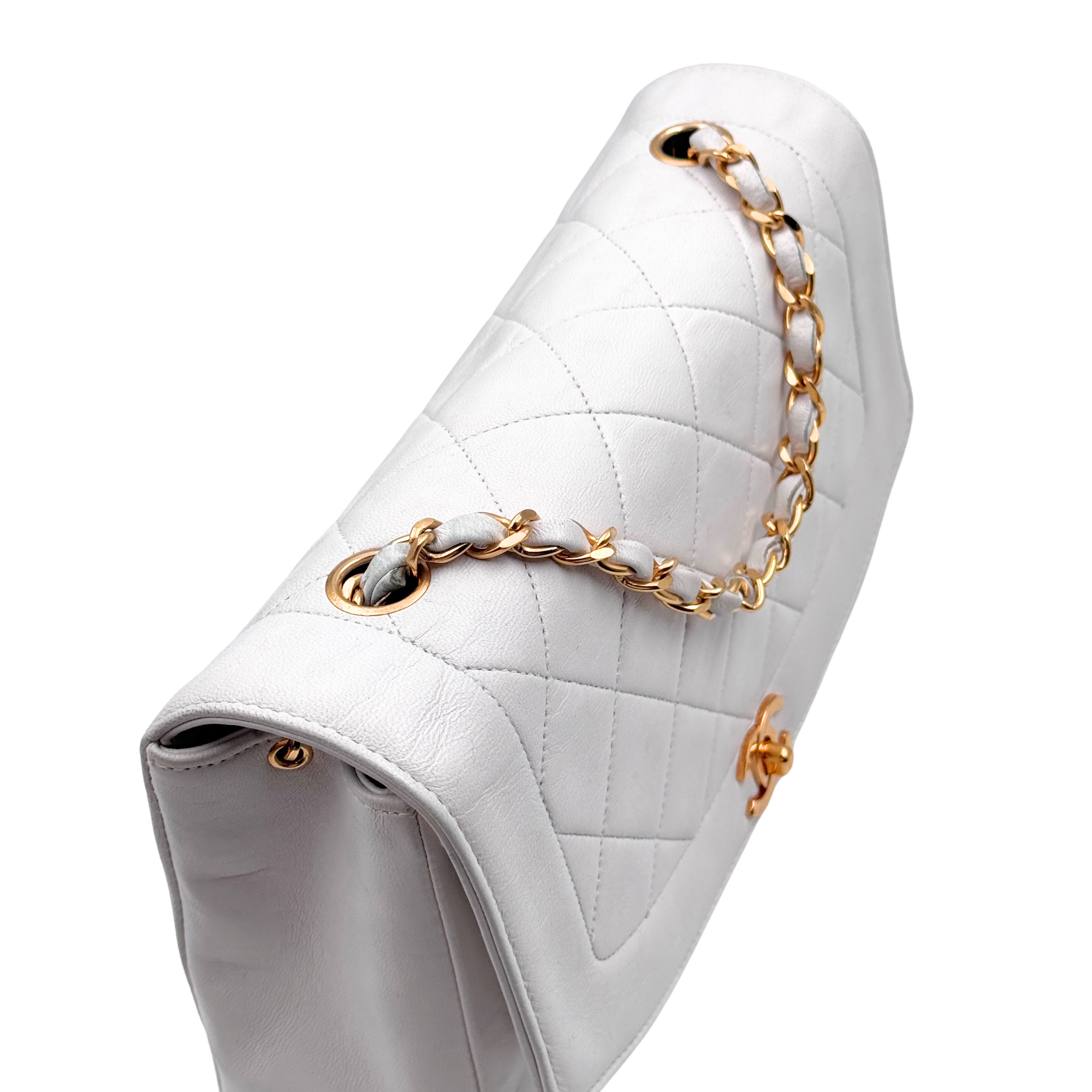 CLASSIC DIANA MEDIUM - CHANEL Lola Collective