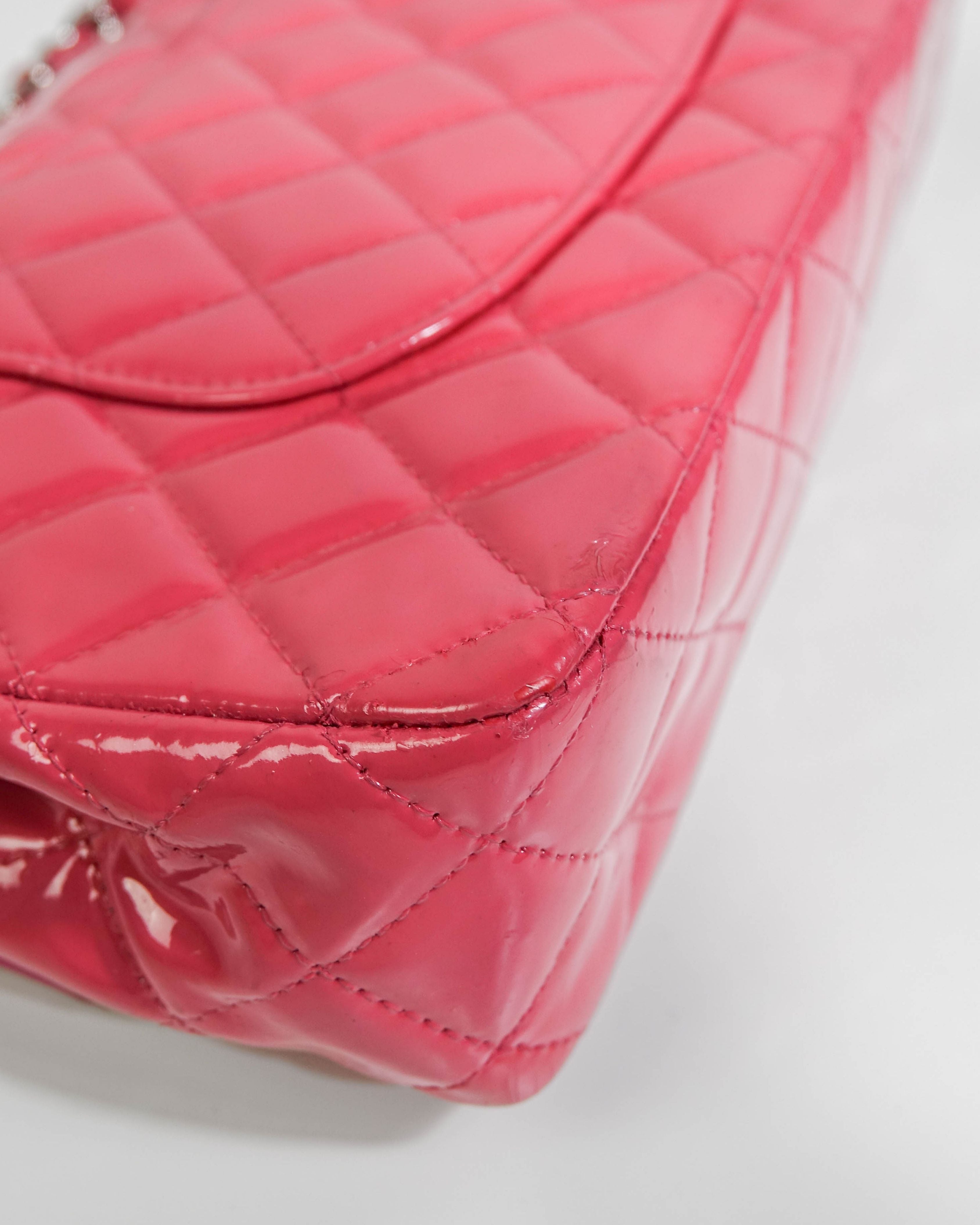 Sac 11.12 Chanel cuir vernis - rose Lola Collective