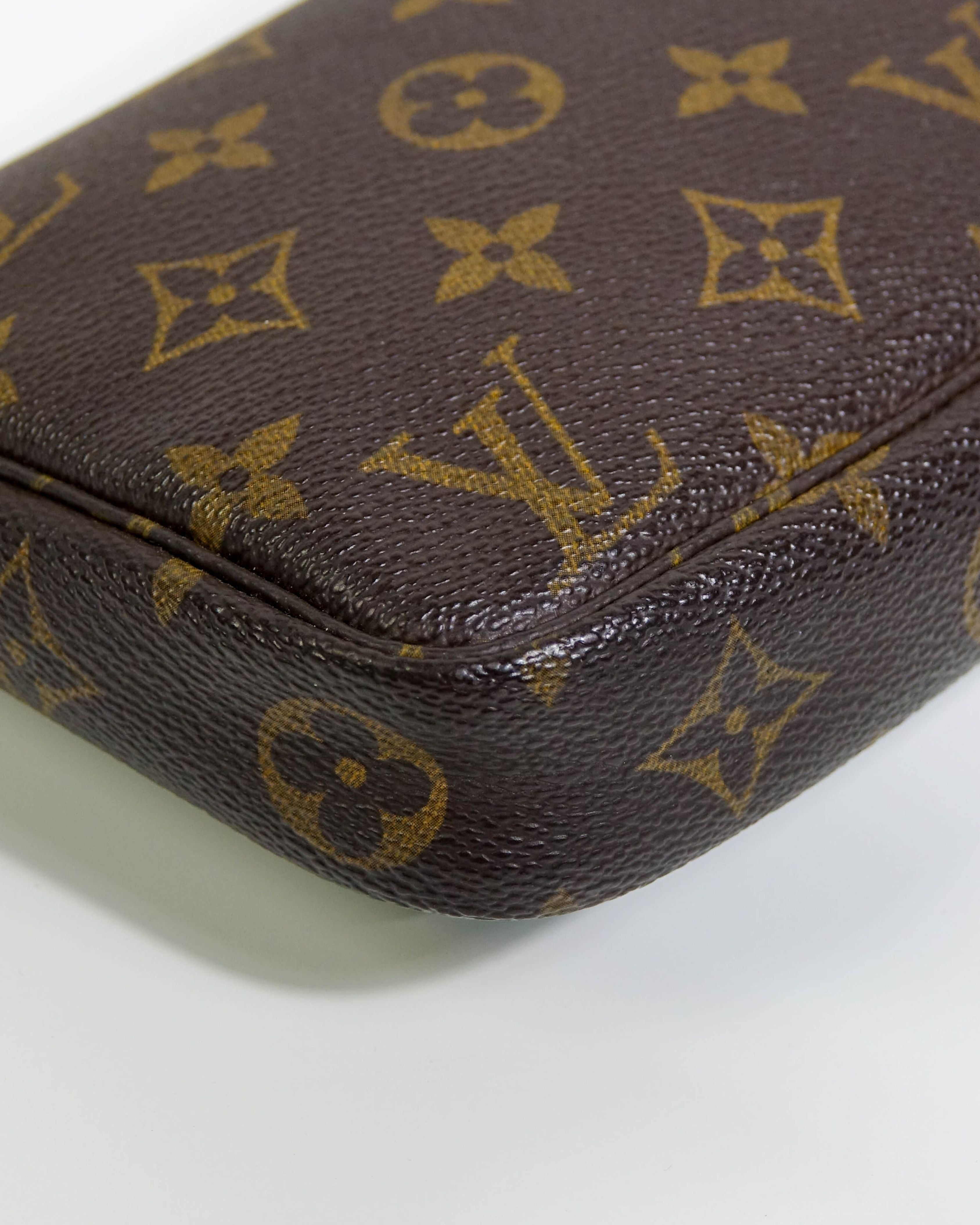 Sac pochette Accessoire Louis Vuitton toile Monogram Lola Collective