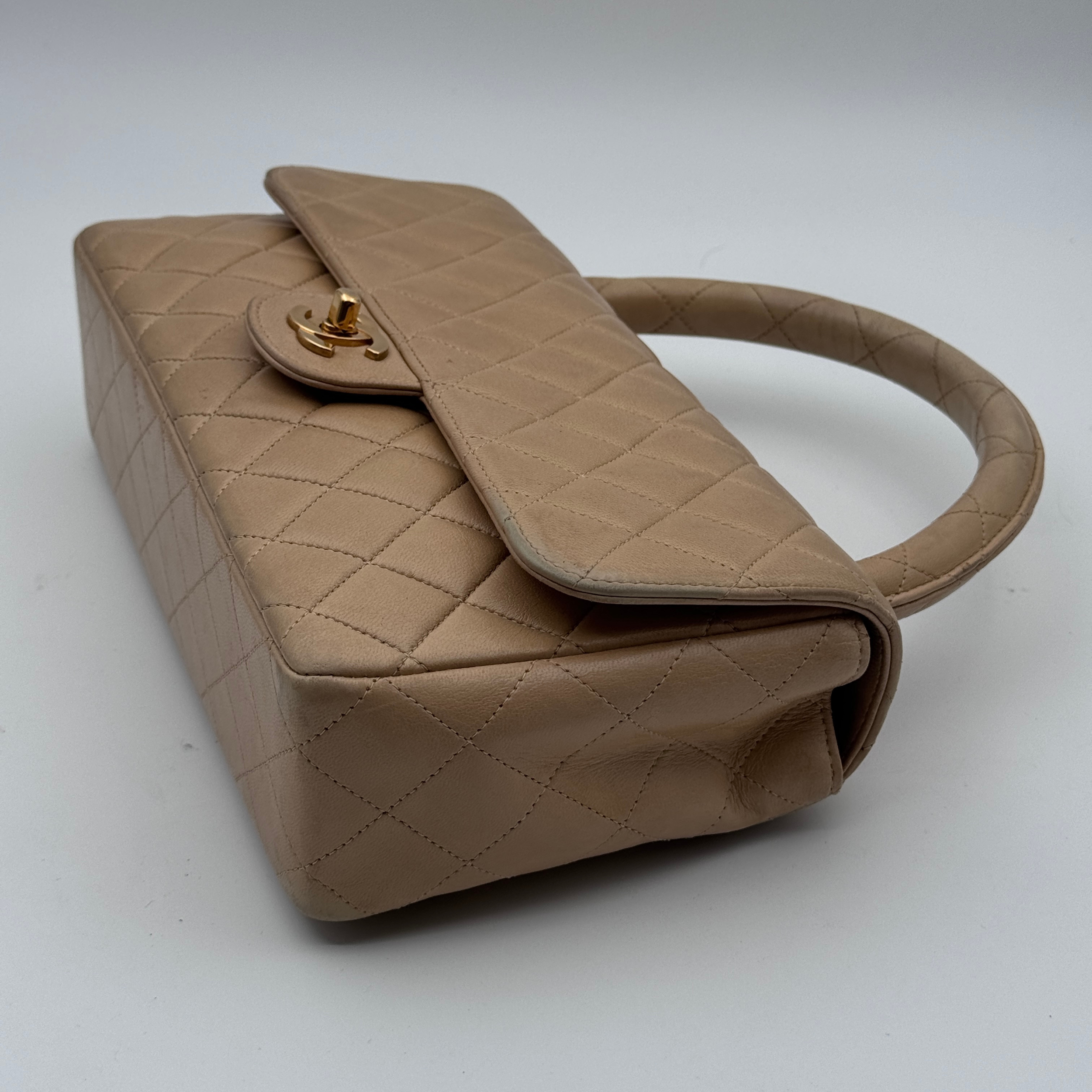 CLASSIC TIMELESS MEDIUM SHOULDER - CHANEL Lola Collective
