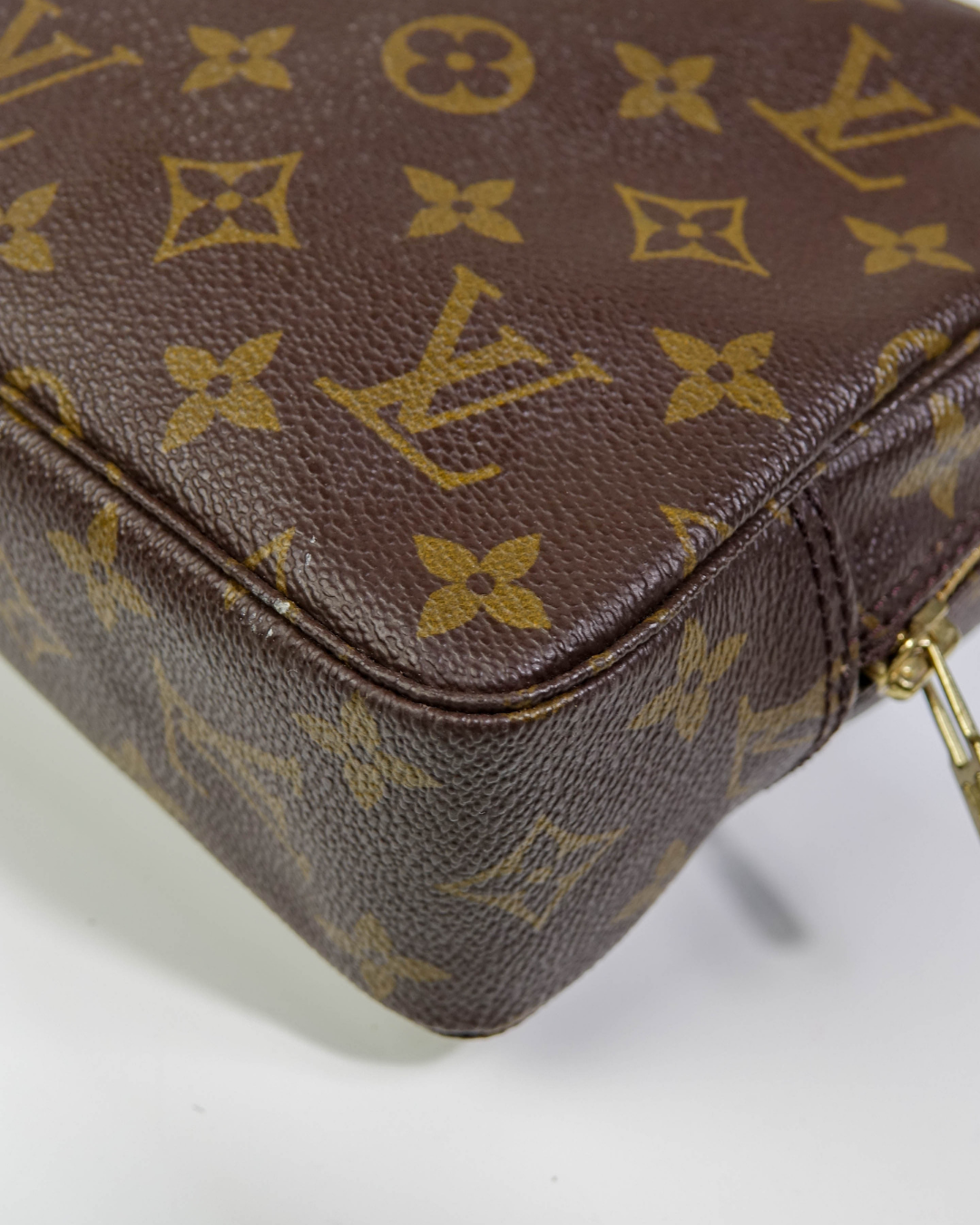 Trousse Toilette 23 Monogram – Louis Vuitton Lola Collective