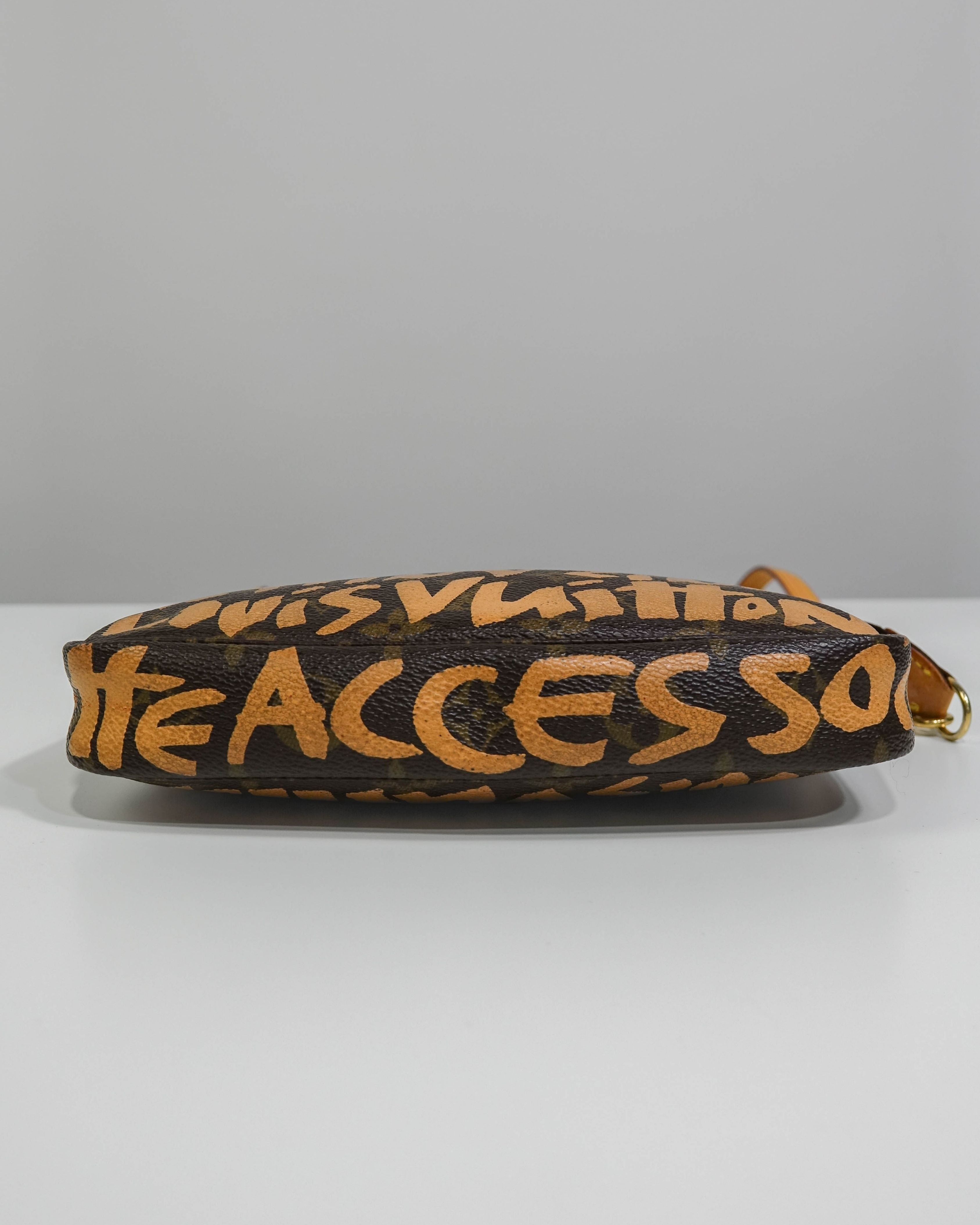 Pochette Accessoires Louis Vuitton Monogram Graffiti Orange – Stephen Sprouse Lola Collective