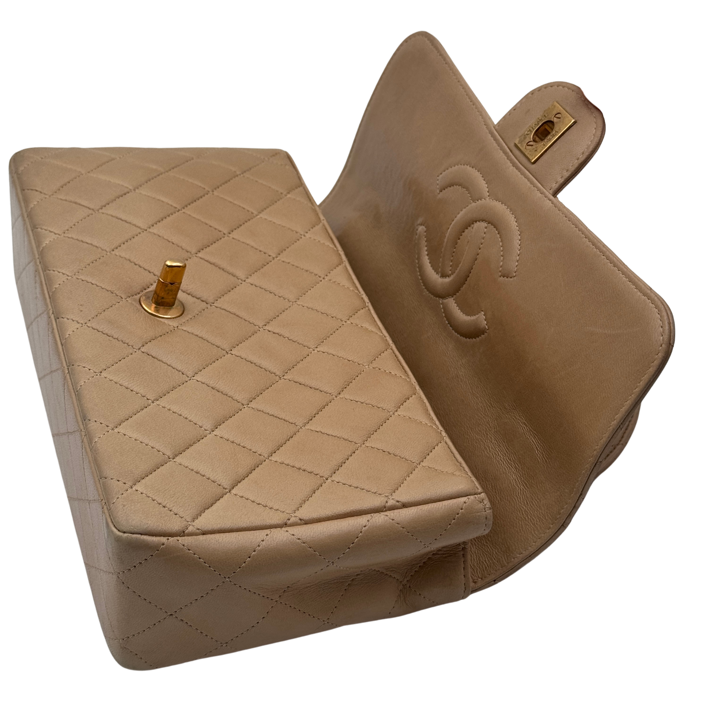 CLASSIC TIMELESS MEDIUM SHOULDER - CHANEL Lola Collective