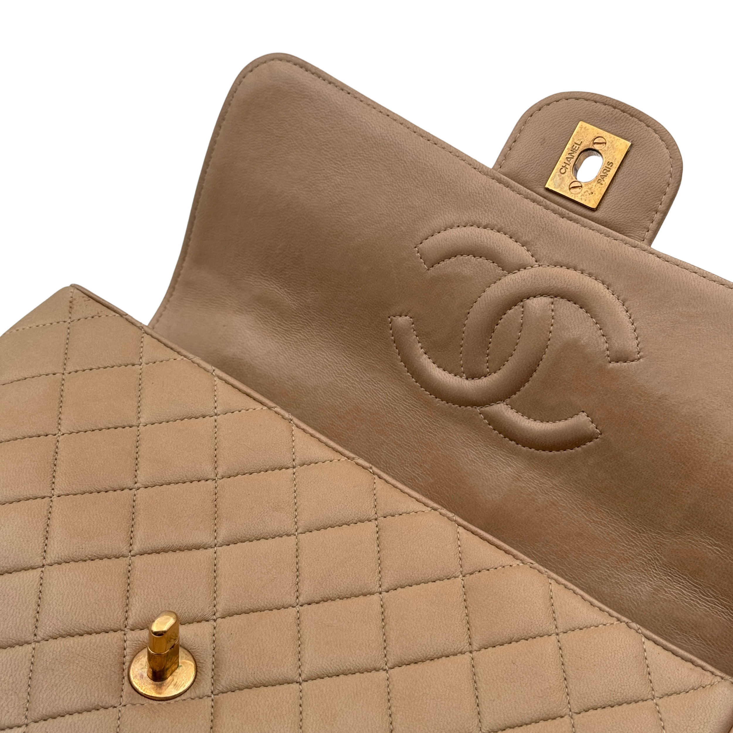 CLASSIC TIMELESS MEDIUM SHOULDER - CHANEL Lola Collective