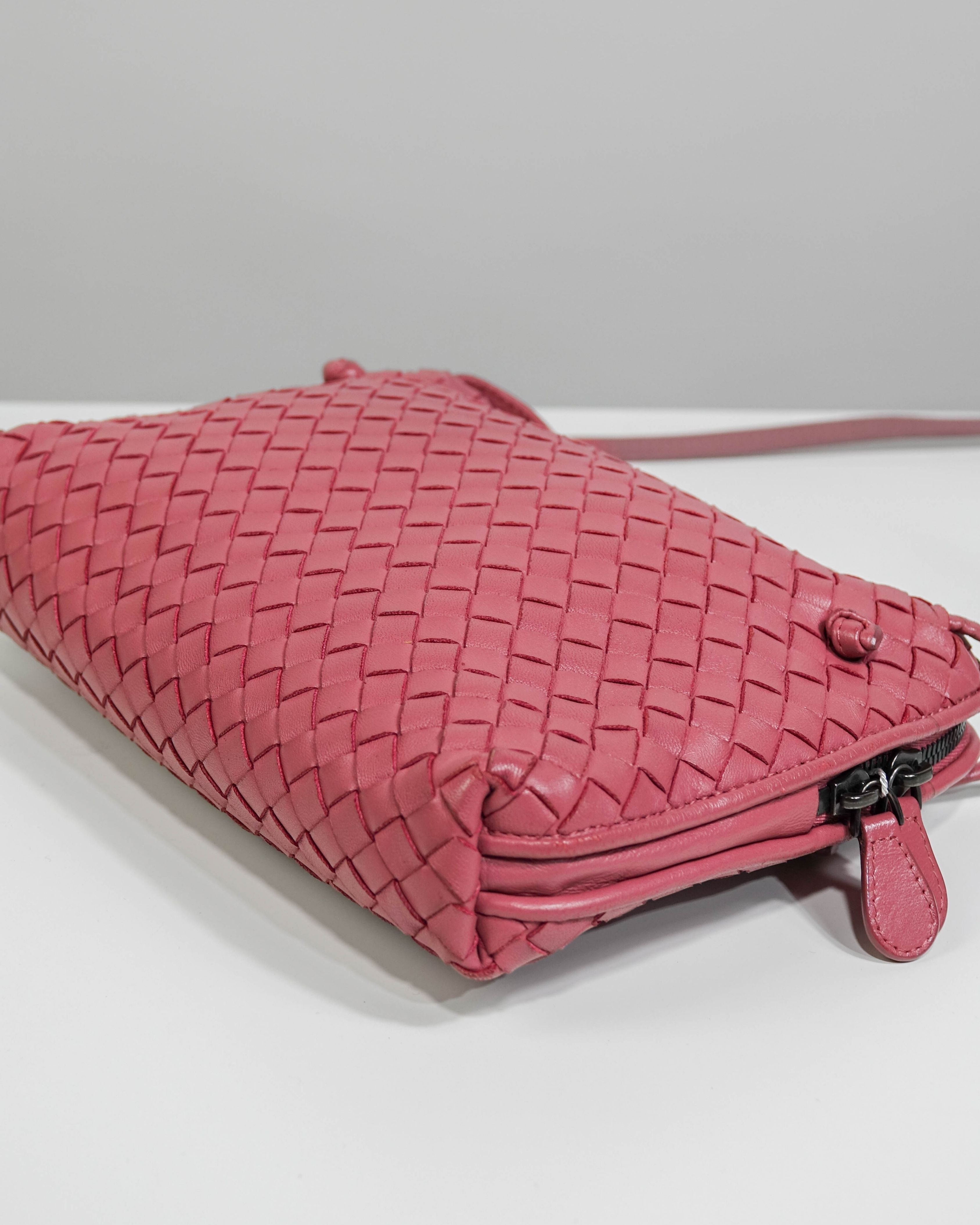 Sac Nodini Bottega Veneta en cuir Intrecciato - rose Lola Collective