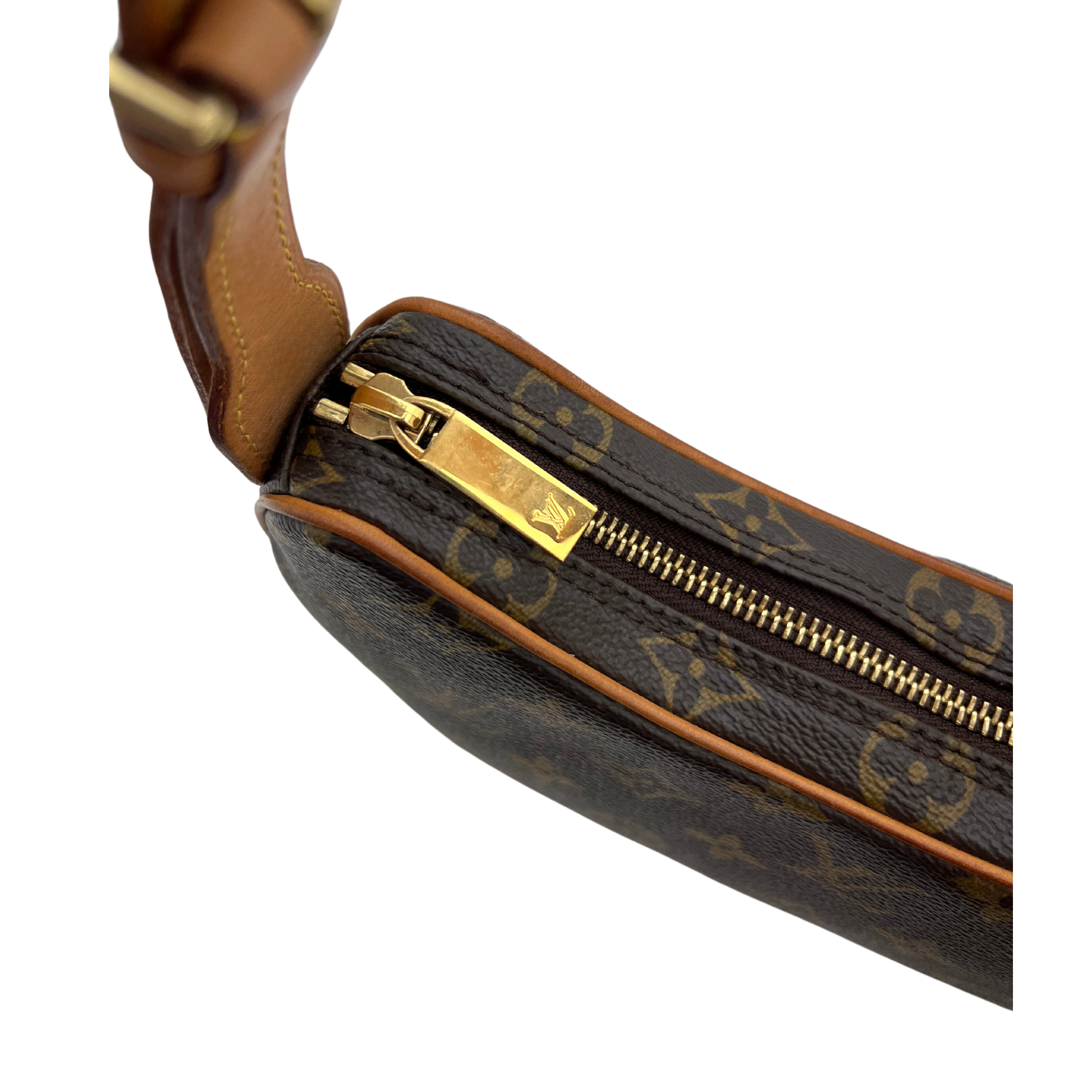 Croissant PM - Louis Vuitton Lola Collective