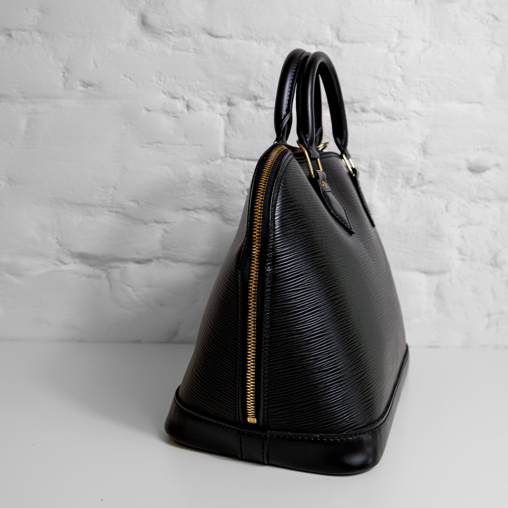 Louis Vuitton Alma GM épi noir Lola Collective