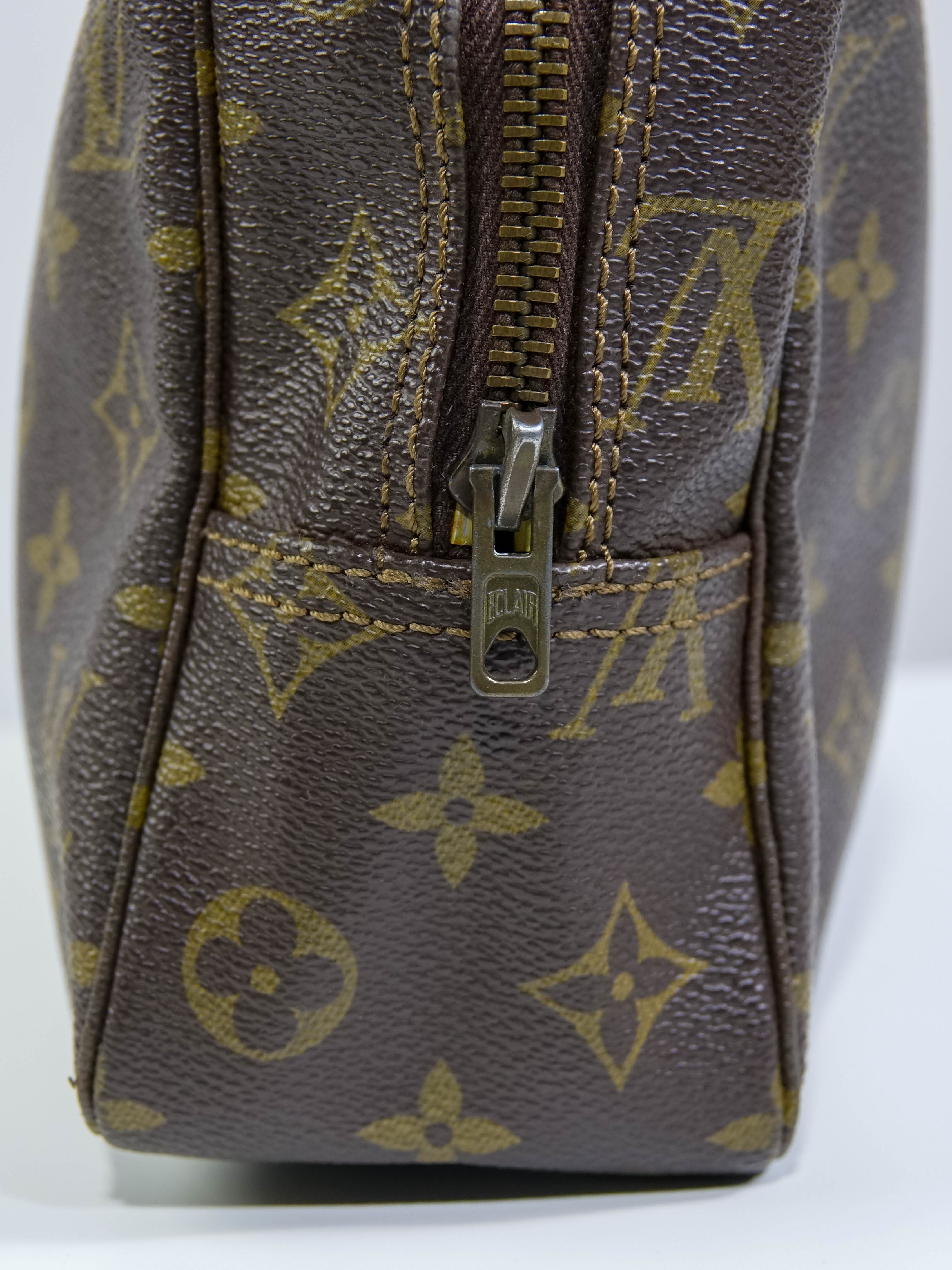 Trousse de toilette Louis Vuitton 28 monogram Lola Collective