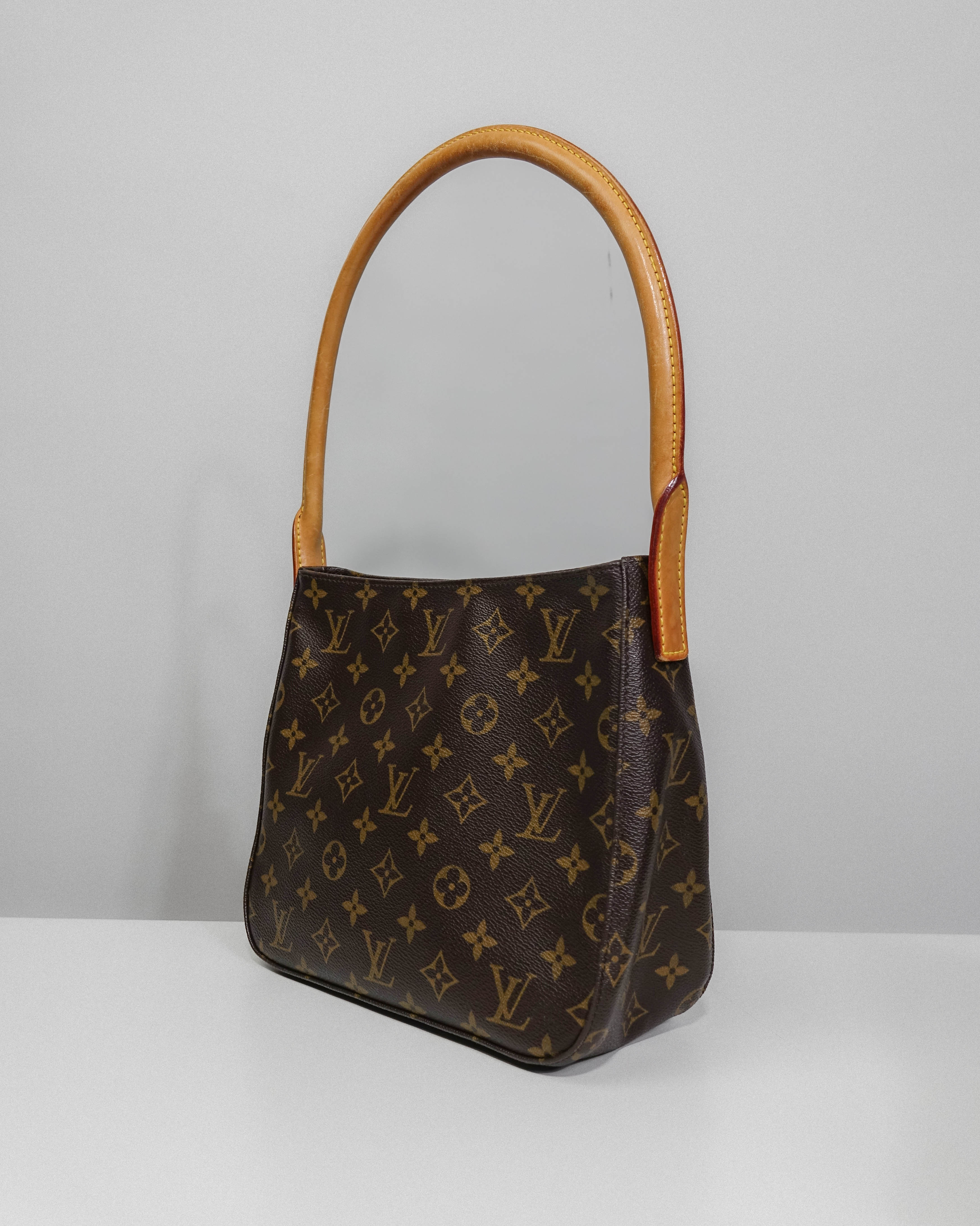 Loop MM Monogram – Louis Vuitton Lola Collective