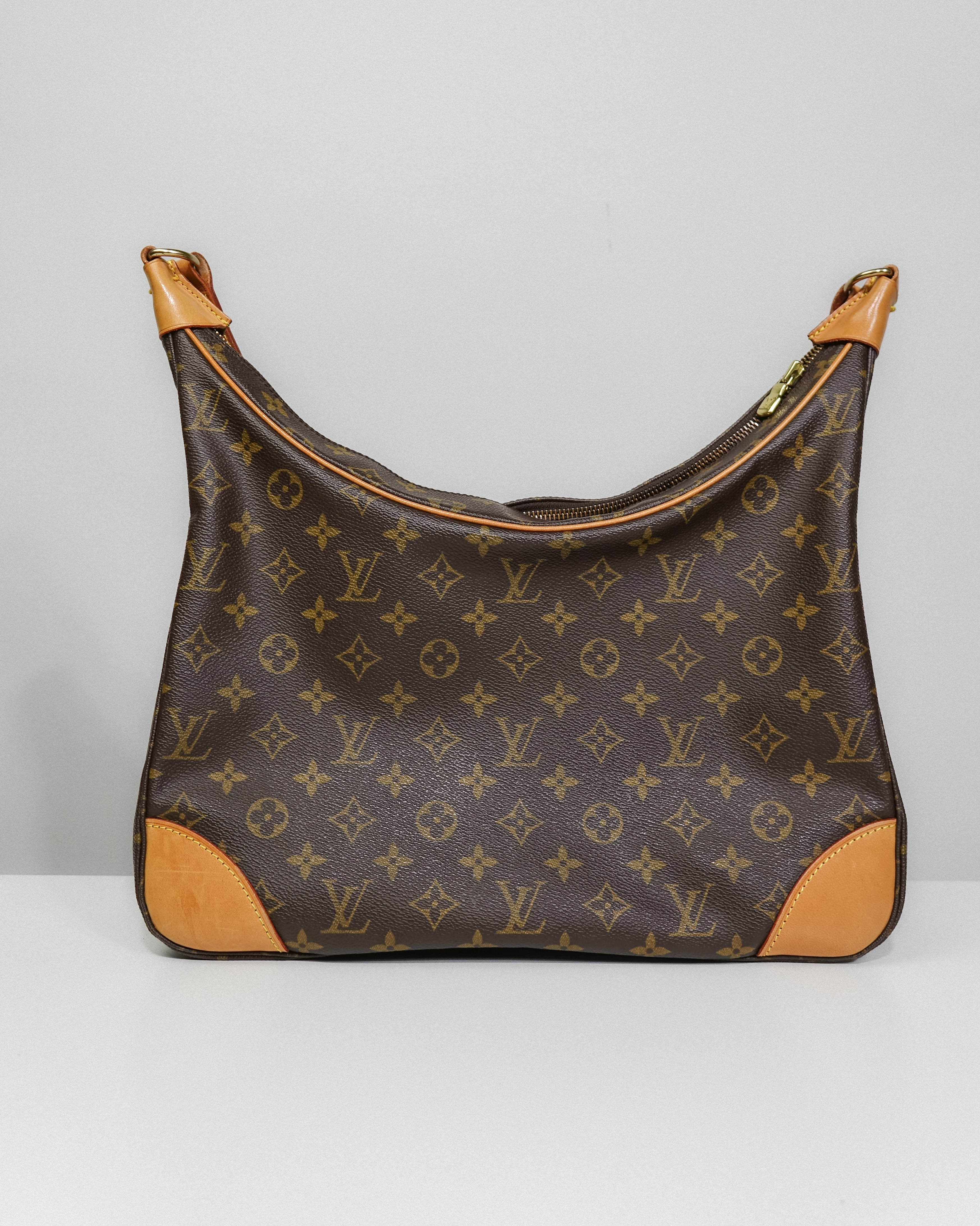 Sac Boulogne 35 Monogram – Louis Vuitton Lola Collective