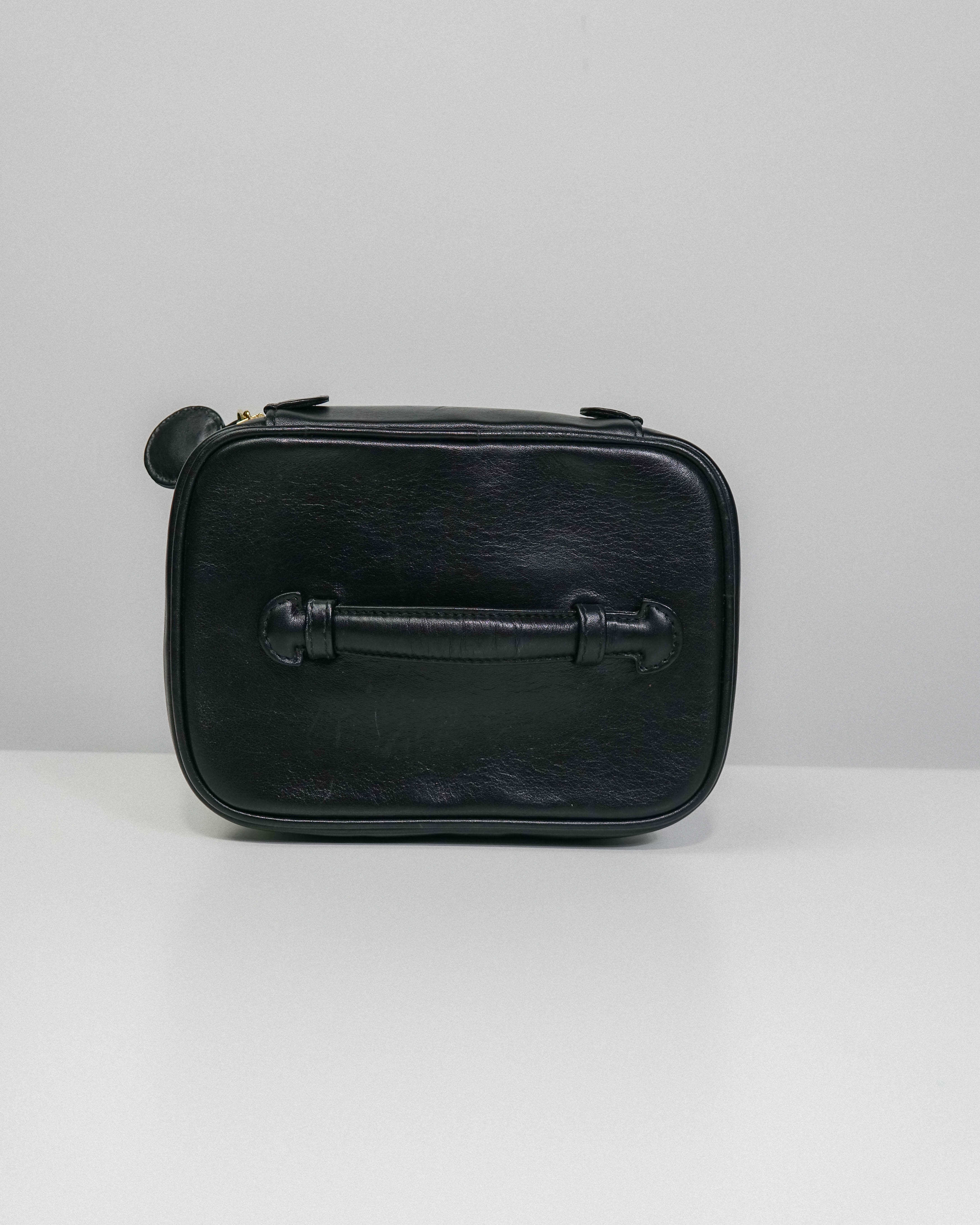 Vanity Agneau Noir – Chanel Lola Collective