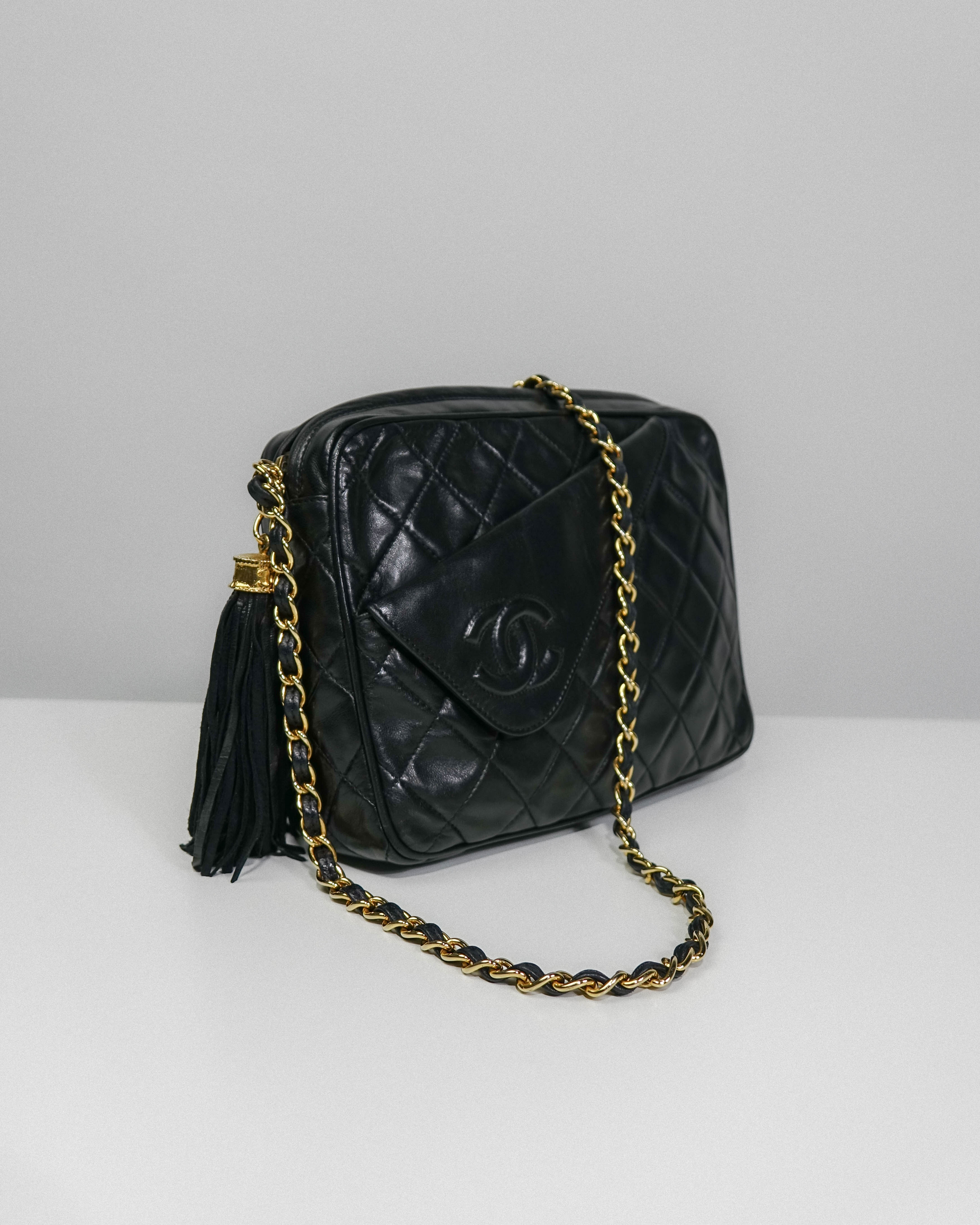 Camera Bag Noir Agneau (carte + hologramme) – Chanel Lola Collective