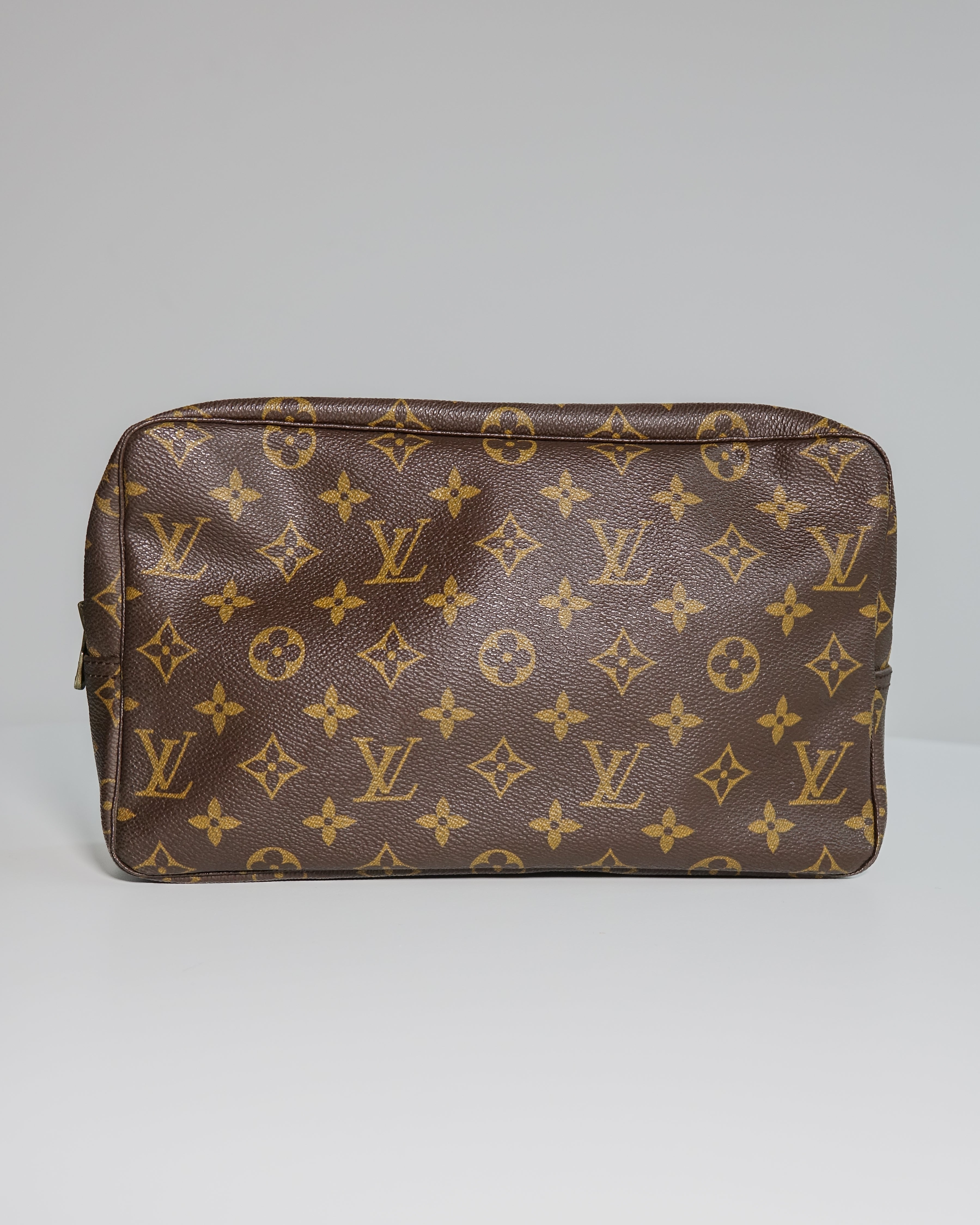 Trousse de toilette 28 LOUIS VUITTON Lola Collective