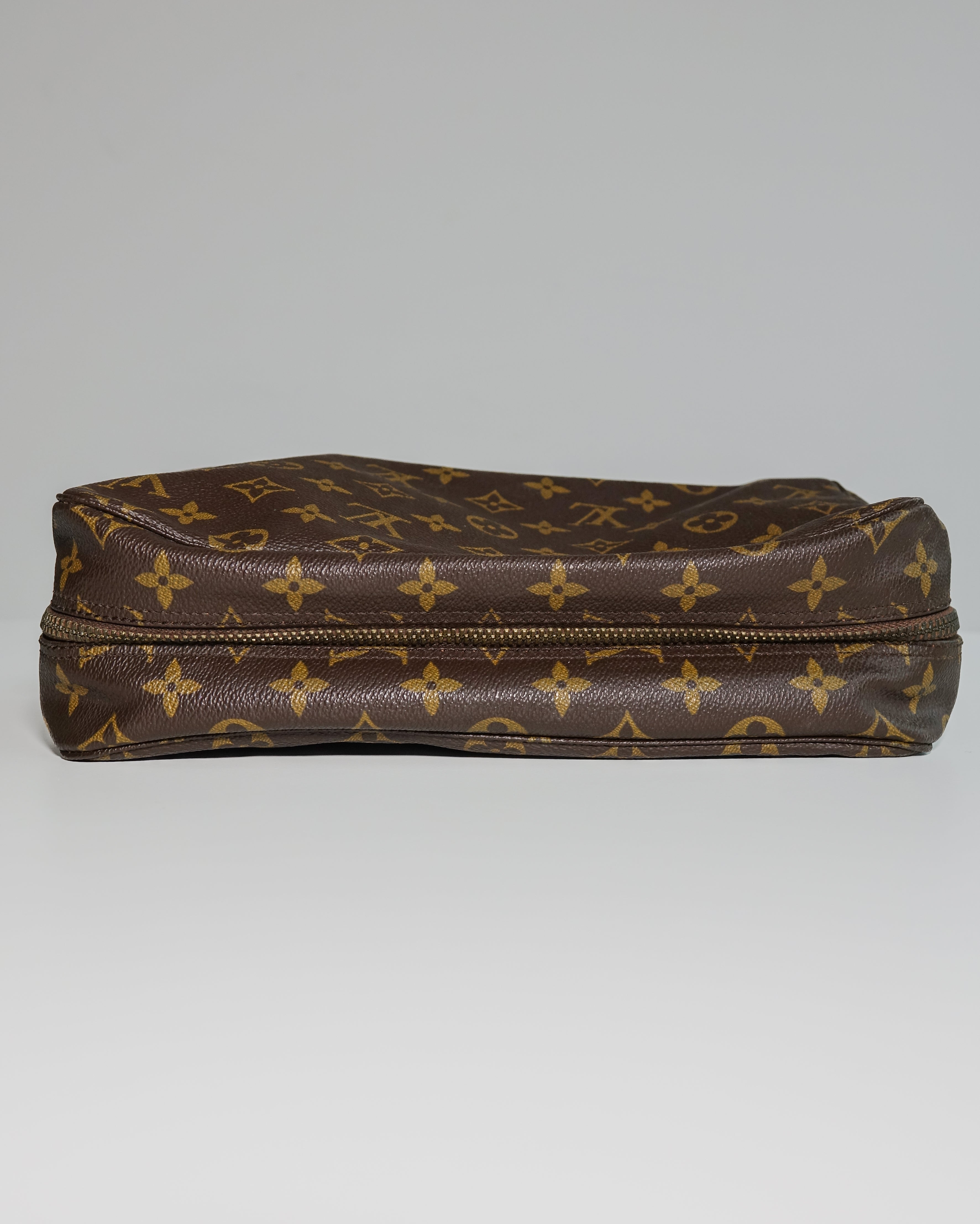 Trousse de toilette 28 LOUIS VUITTON Lola Collective