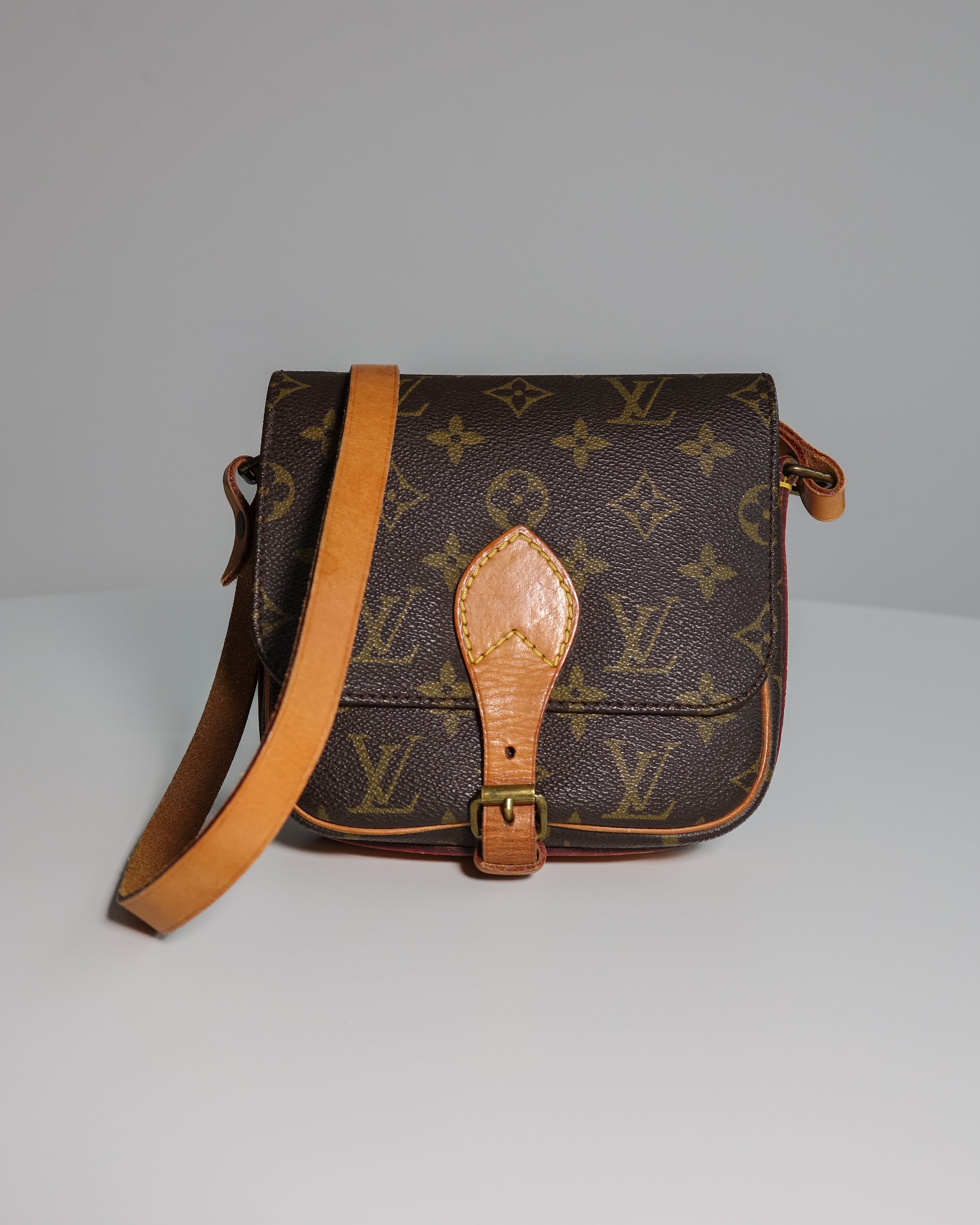 Petit sac bandoulière Cartouchière PM Louis Vuitton Lola Collective