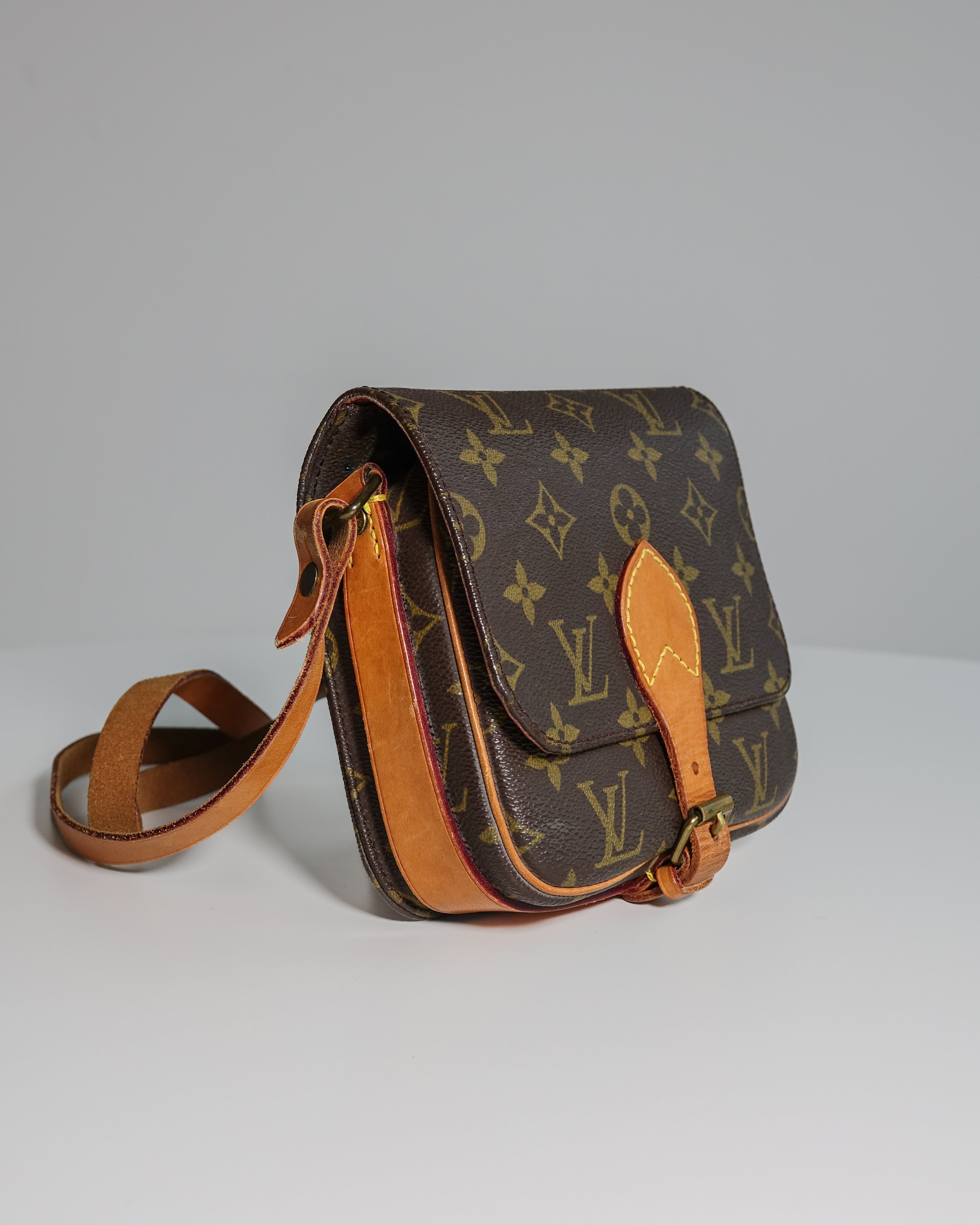 Petit sac bandoulière Cartouchière PM Louis Vuitton Lola Collective