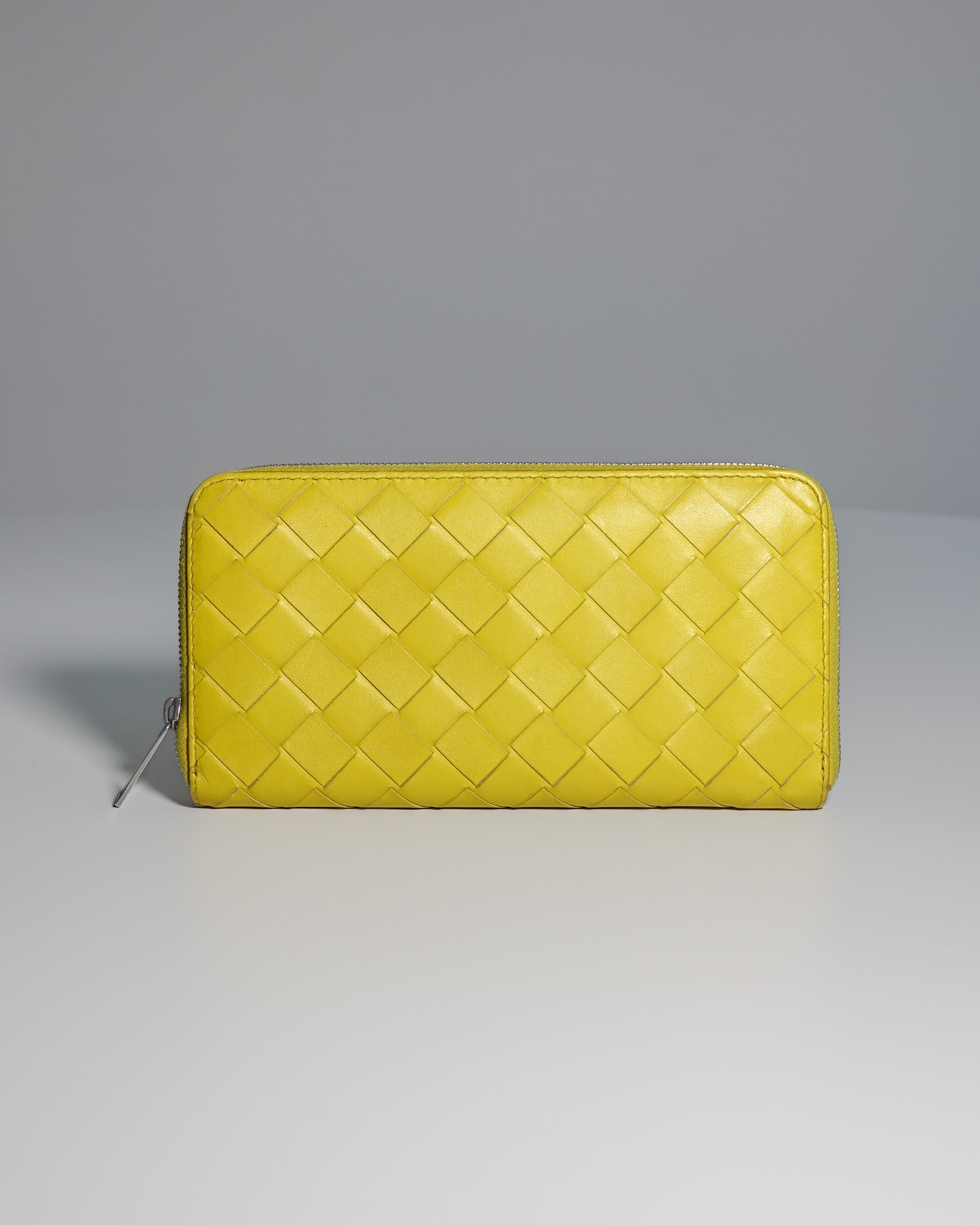 Portefeuille long Bottega Veneta Intrecciato Jaune Lola Collective