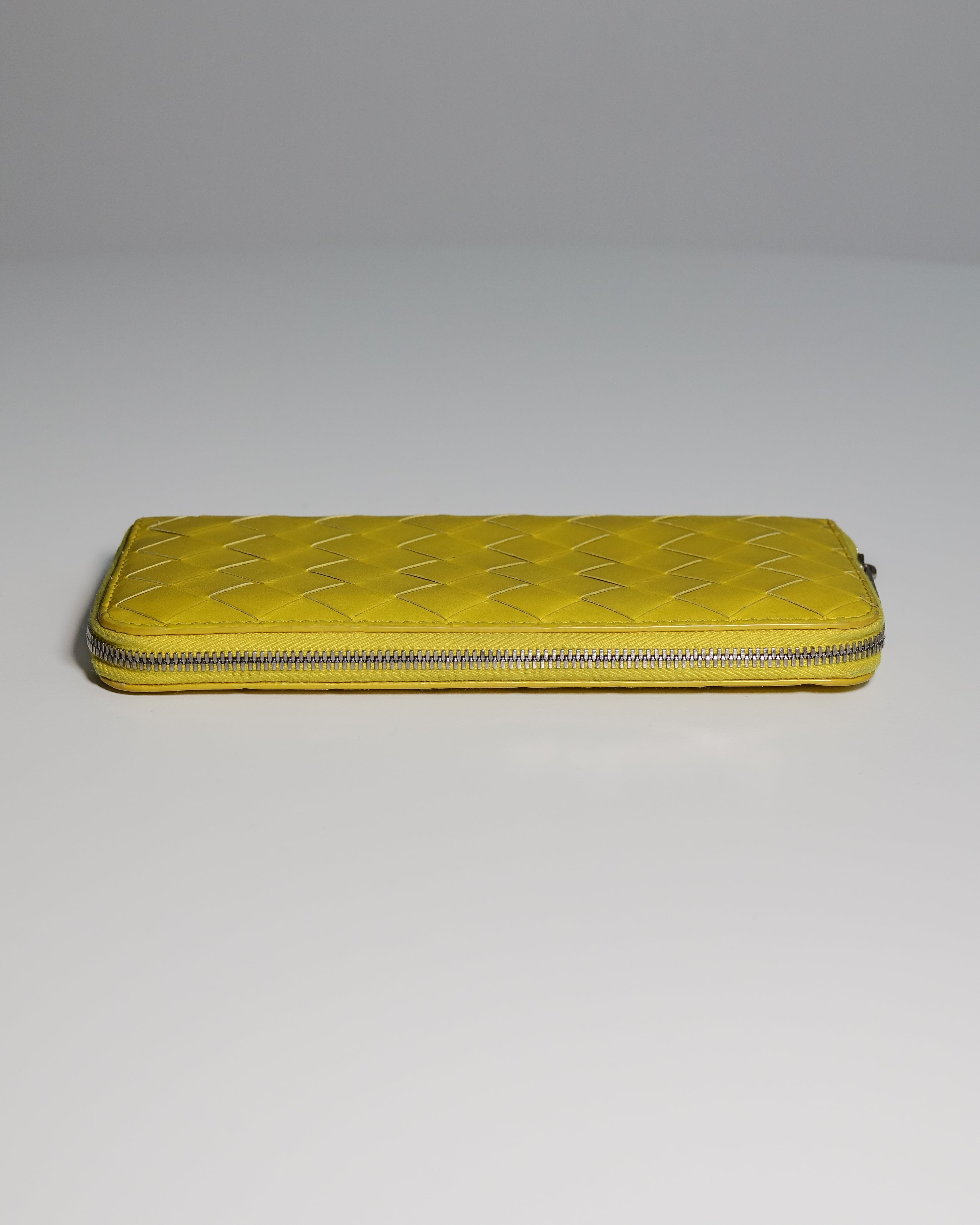 Portefeuille long Bottega Veneta Intrecciato Jaune Lola Collective