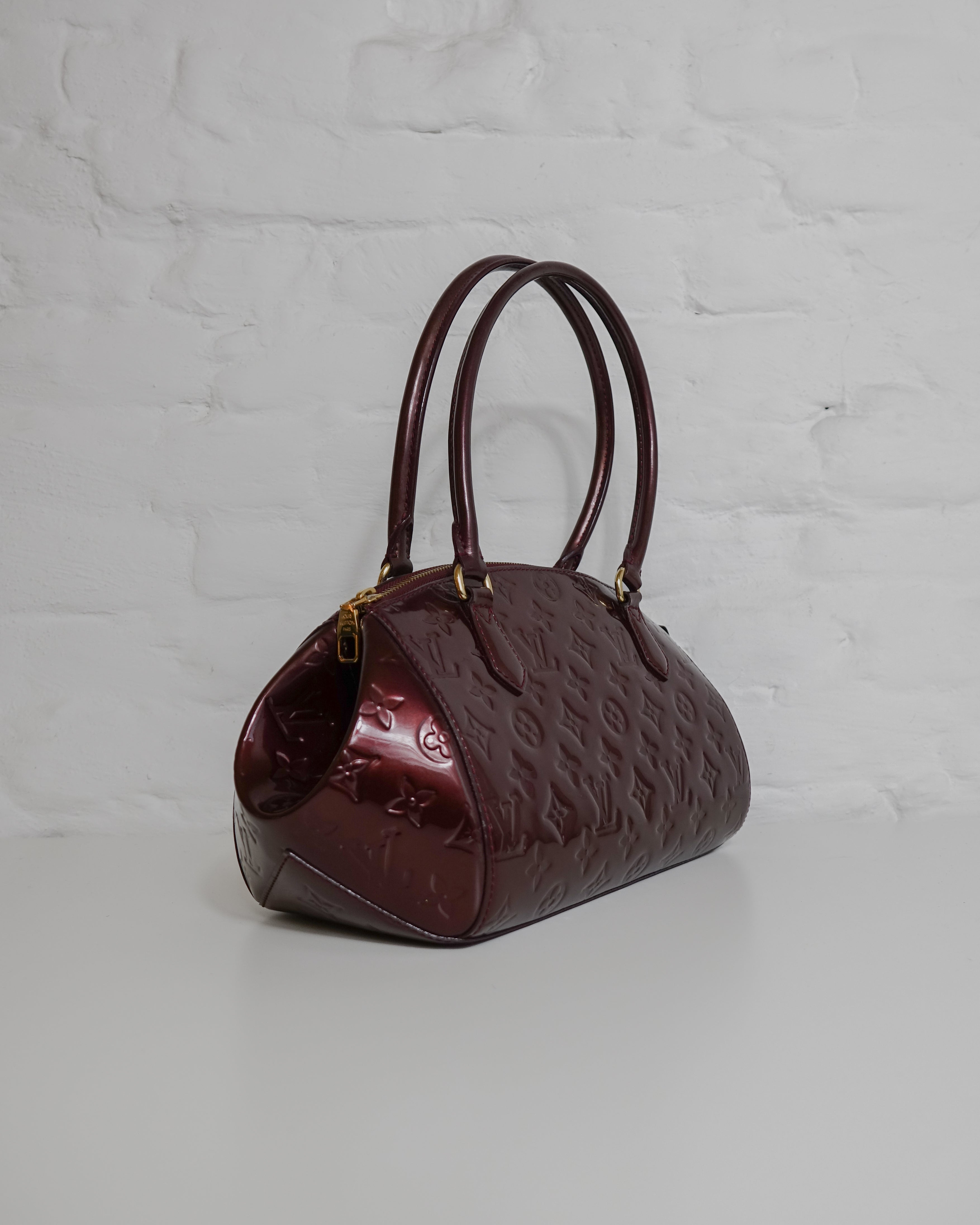 Sac Louis Vuitton Sherwood PM monogram vernis Rouge Lola Collective