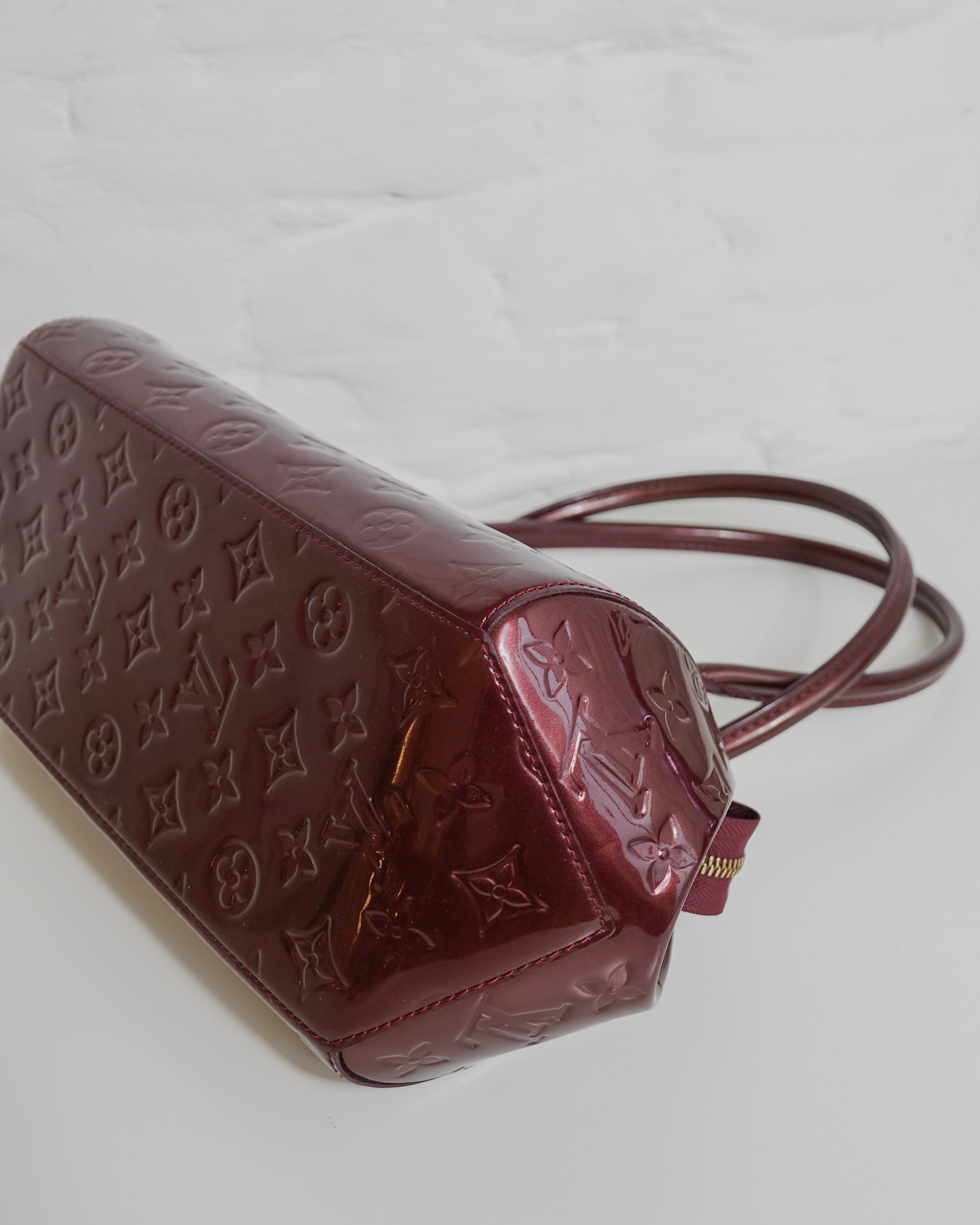 Sac Louis Vuitton Sherwood PM monogram vernis Rouge Lola Collective