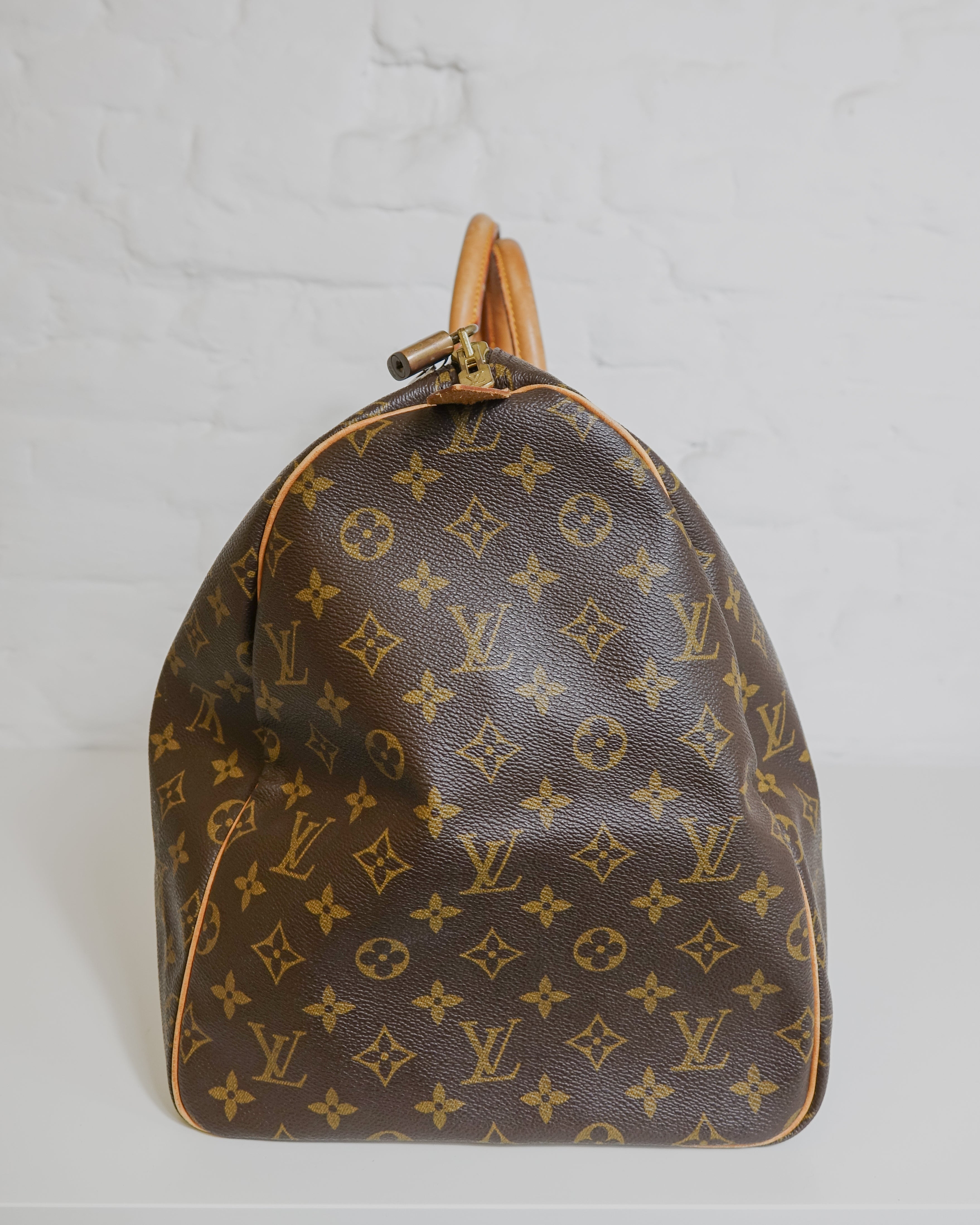 Sac Louis Vuitton Keepall 55 Monogram marron Lola Collective