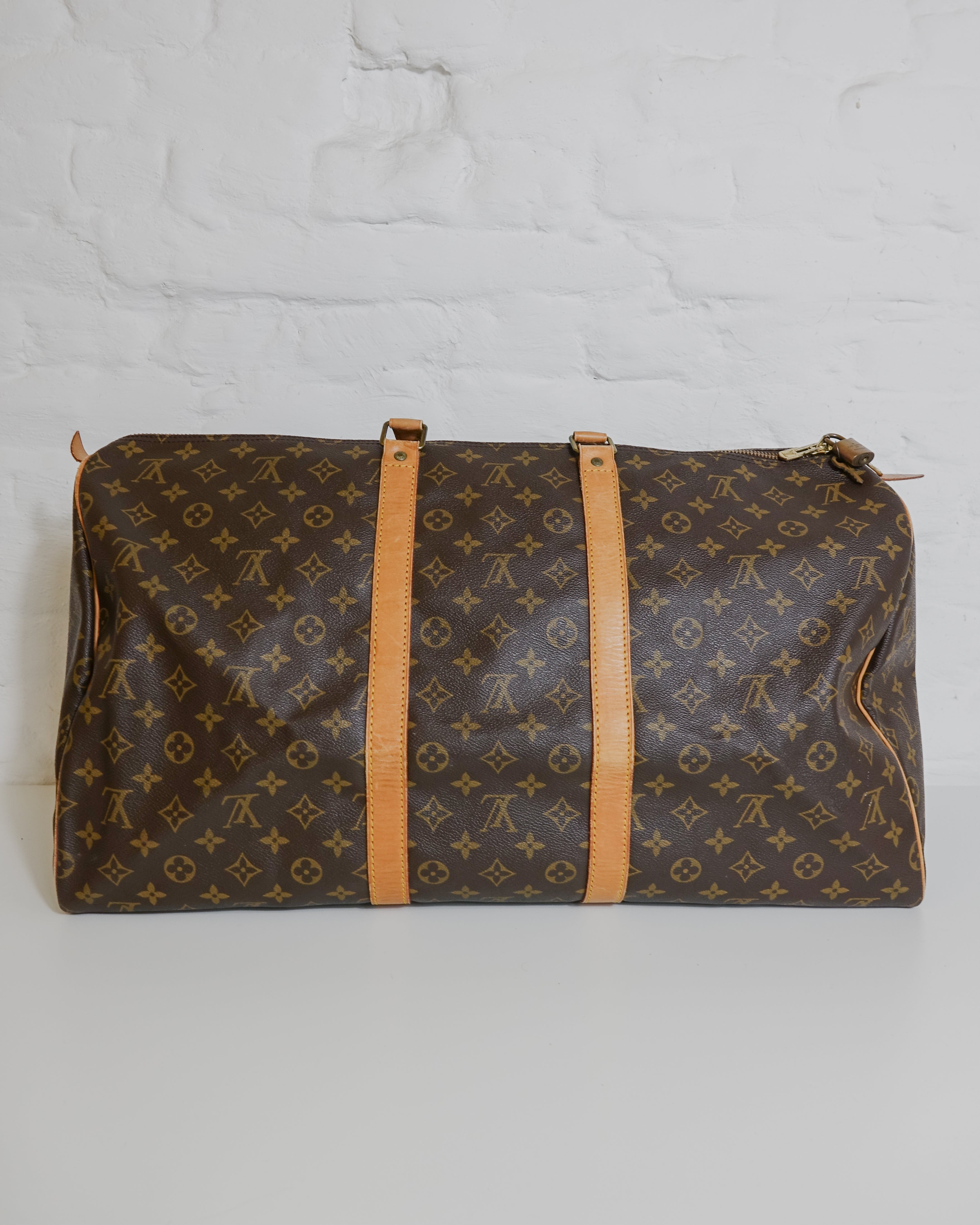 Sac Louis Vuitton Keepall 55 Monogram marron Lola Collective
