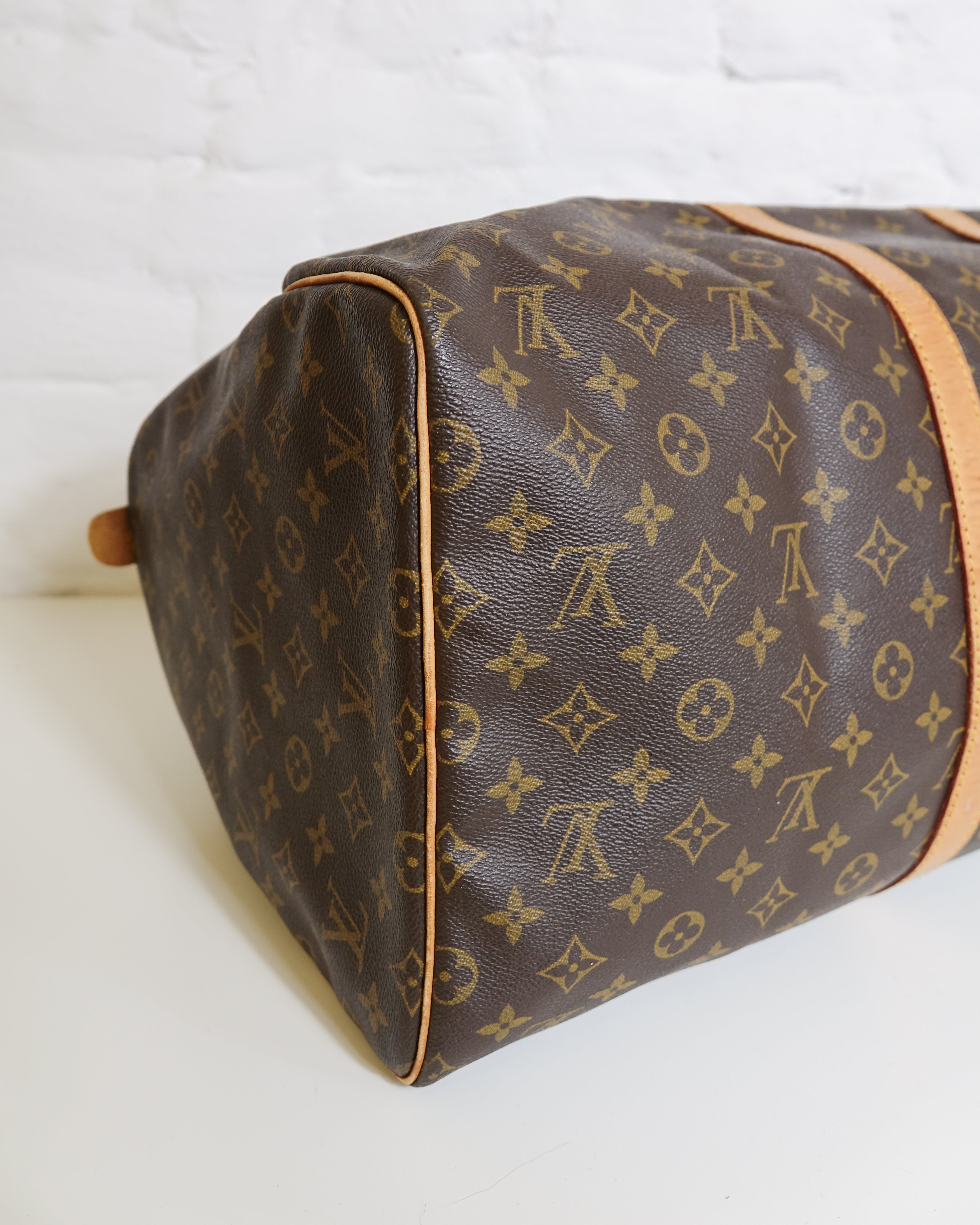 Sac Louis Vuitton Keepall 55 Monogram marron Lola Collective