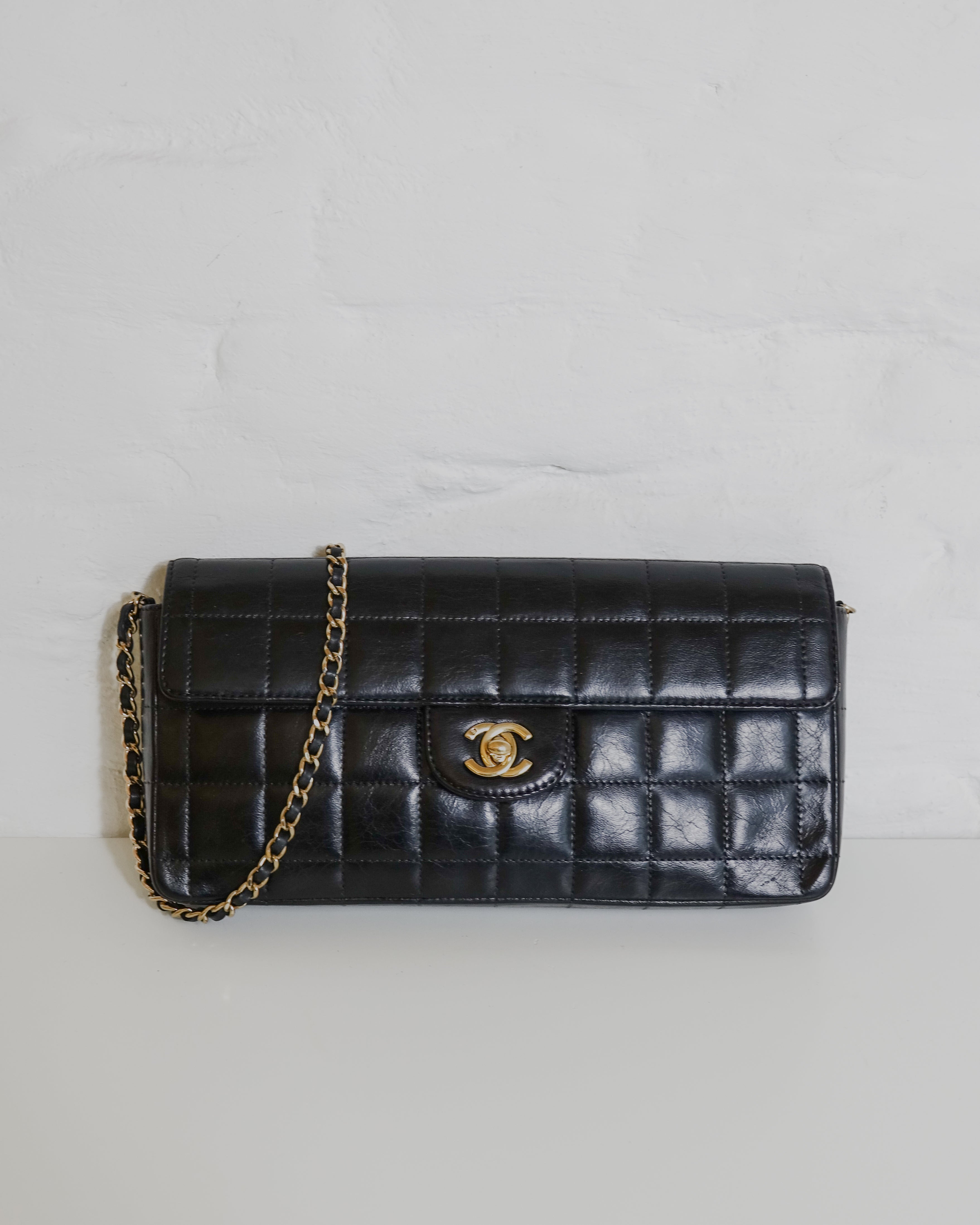Sac Chocolate Bar en cuir noir Chanel Lola Collective