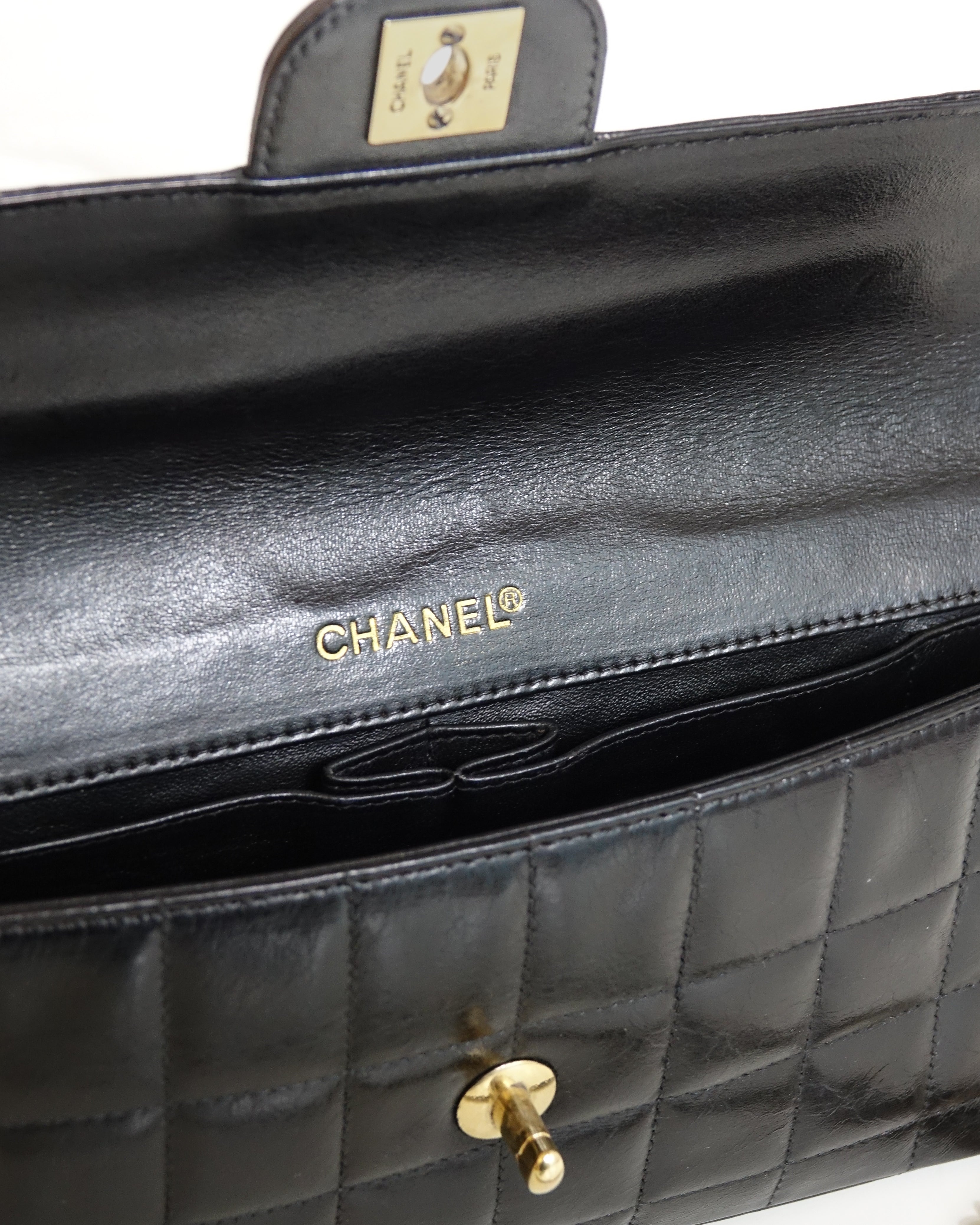 Sac Chocolate Bar en cuir noir Chanel Lola Collective
