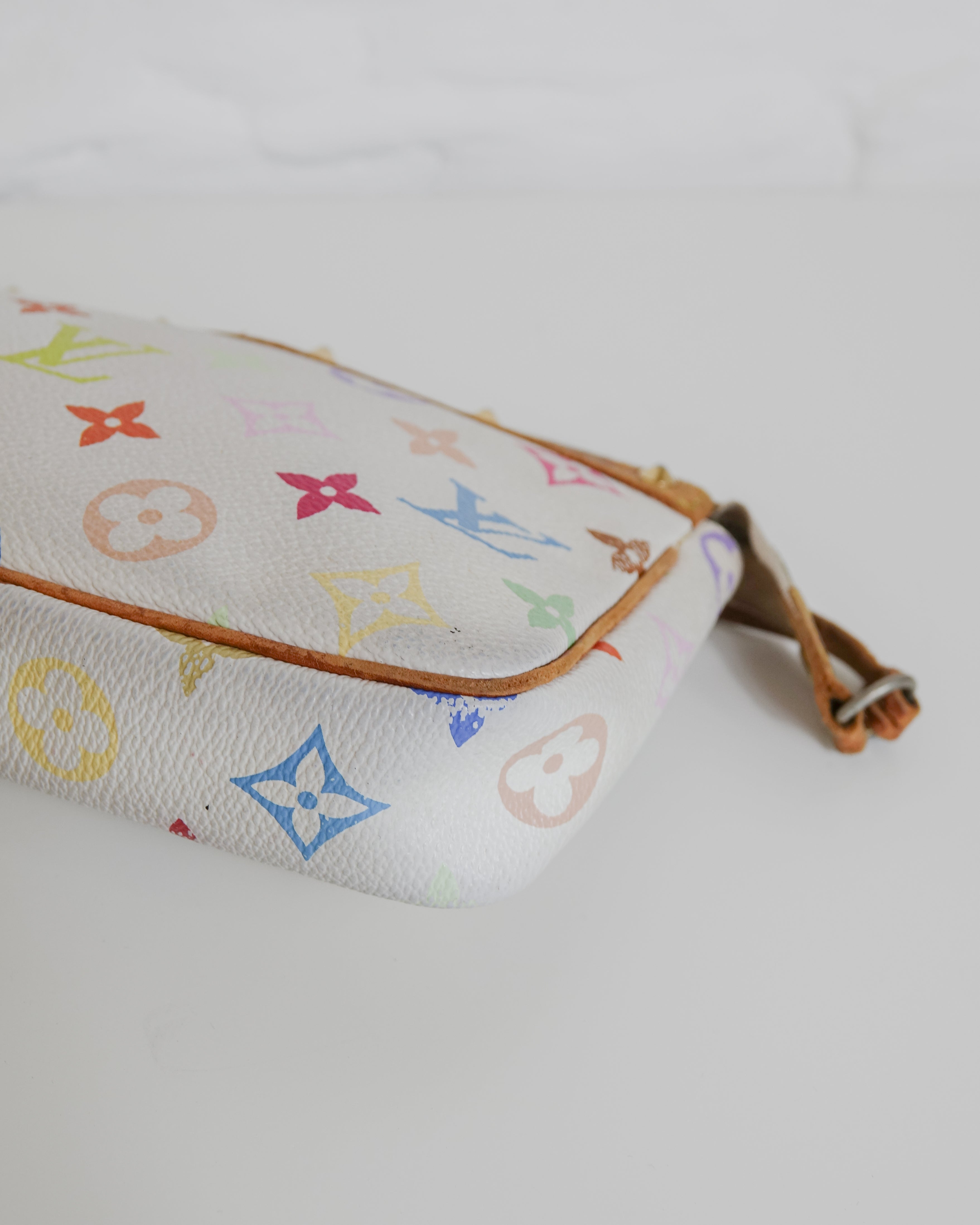 Pochette Accessoires Monogram Multicolore blanche Murakami Louis Vuitton Lola Collective