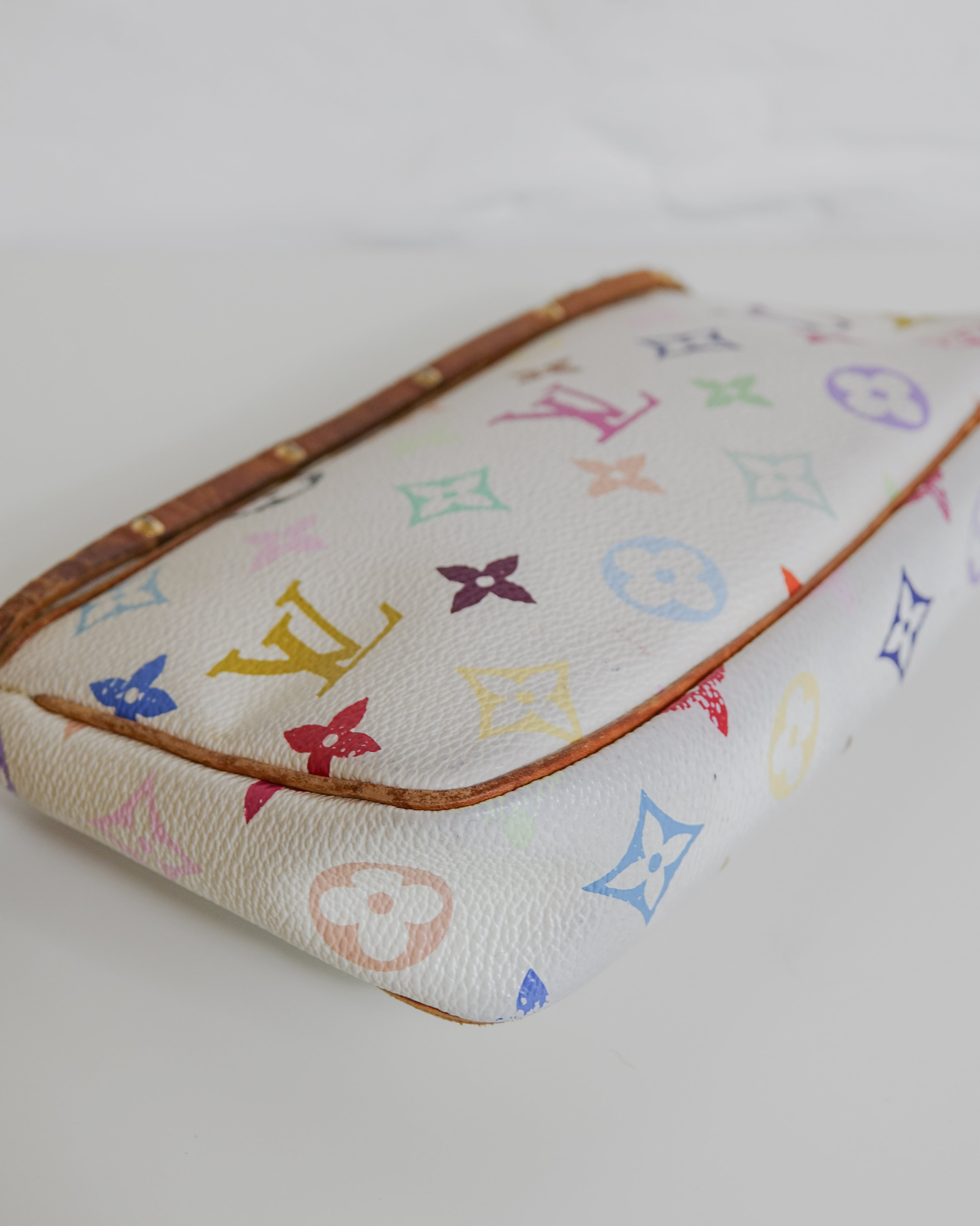 Pochette Accessoires Monogram Multicolore blanche Murakami Louis Vuitton Lola Collective