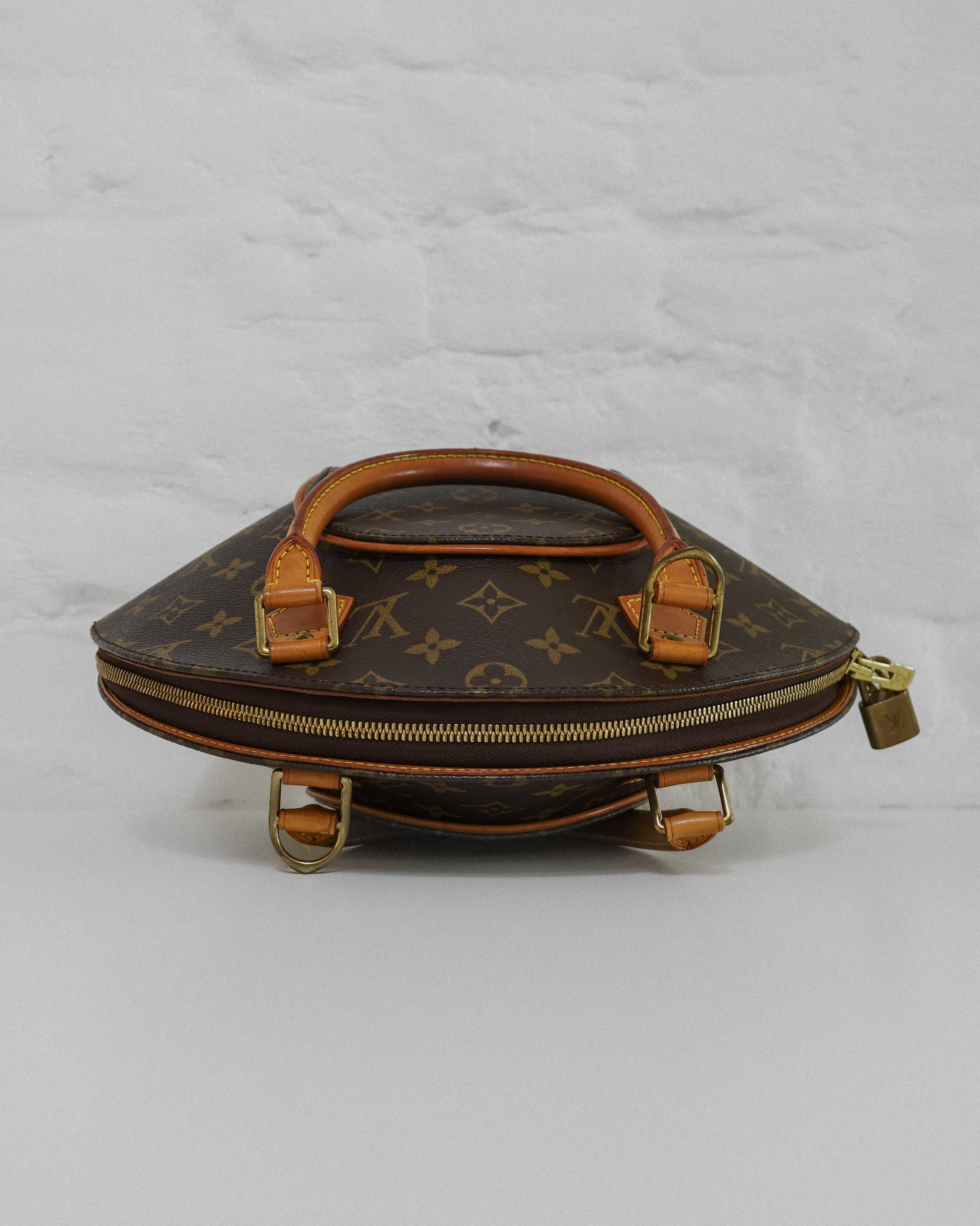 Louis Vuitton Ellypse PM monogram Lola collective
