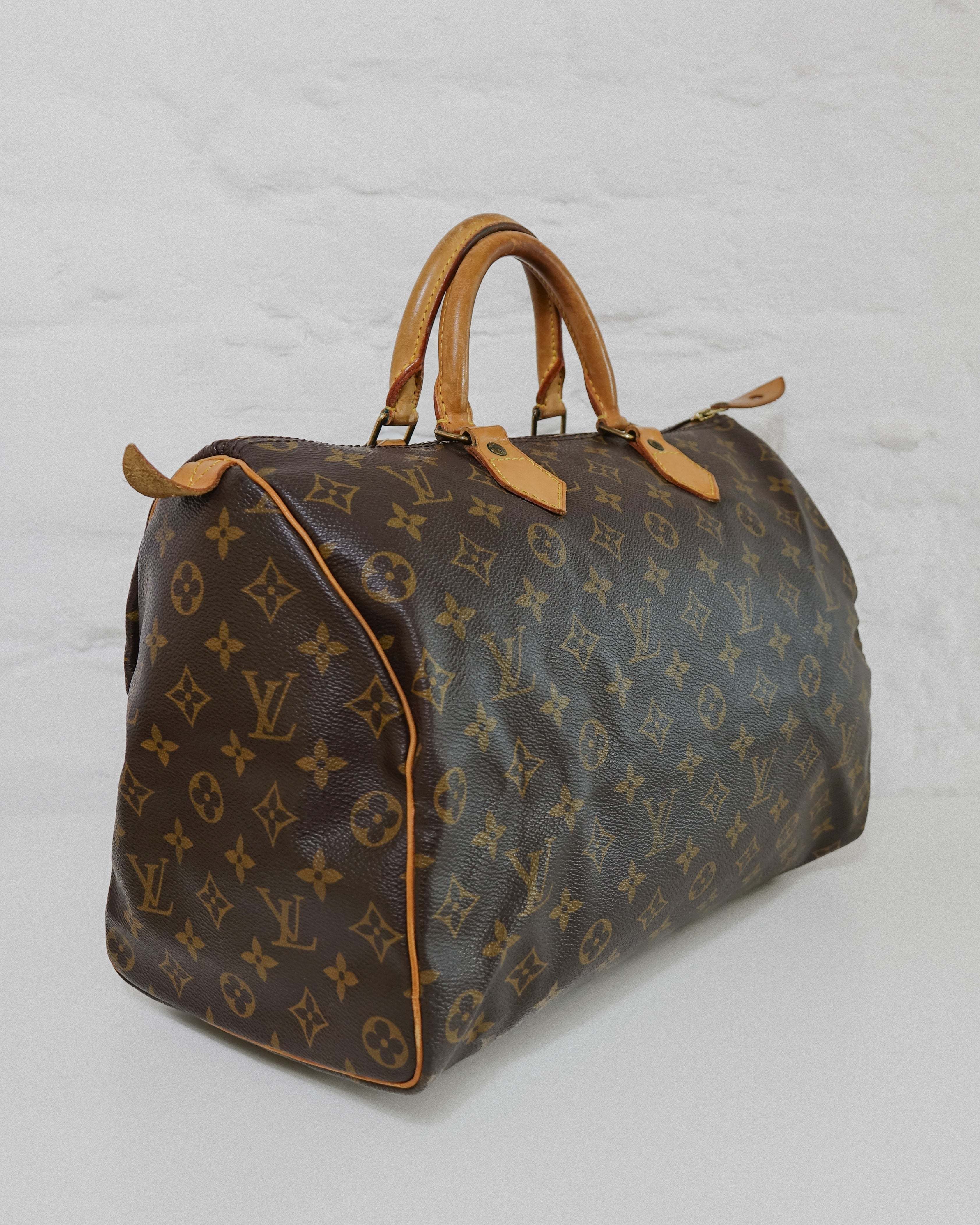 Louis Vuitton Speedy 35 monogram Lola Collective