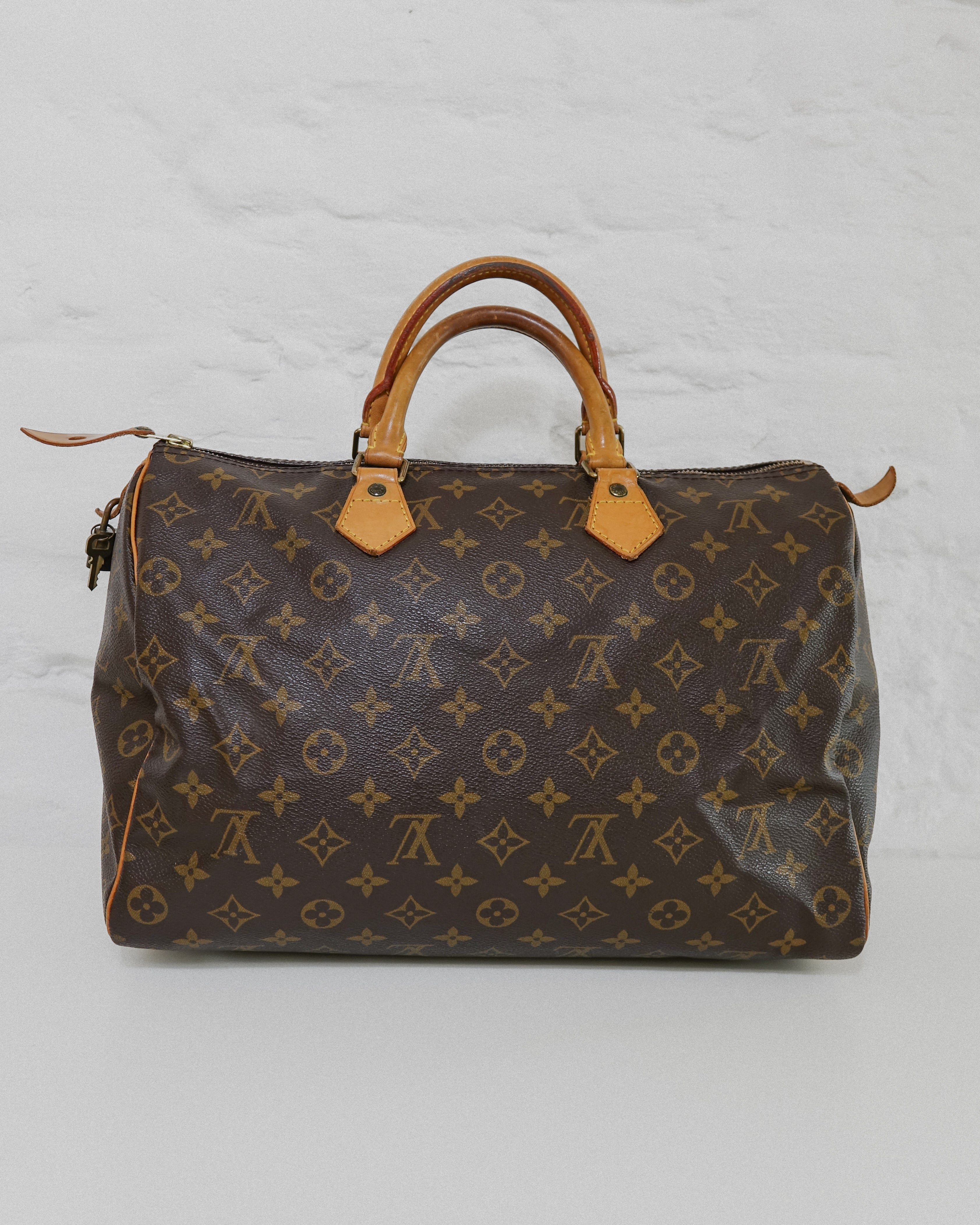Louis Vuitton Speedy 35 monogram Lola Collective