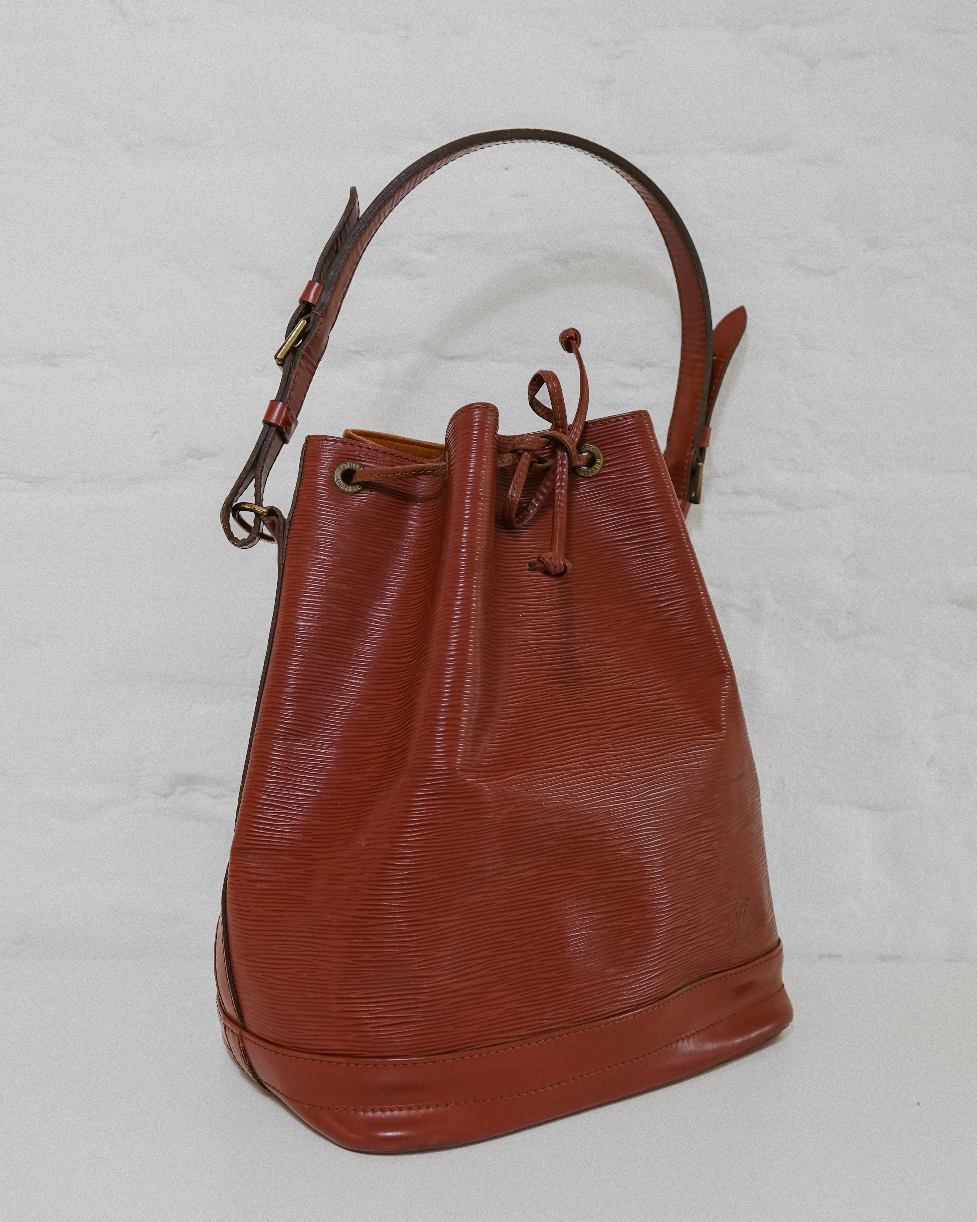 Louis Vuitton Noé GM épi marron Lola Collective