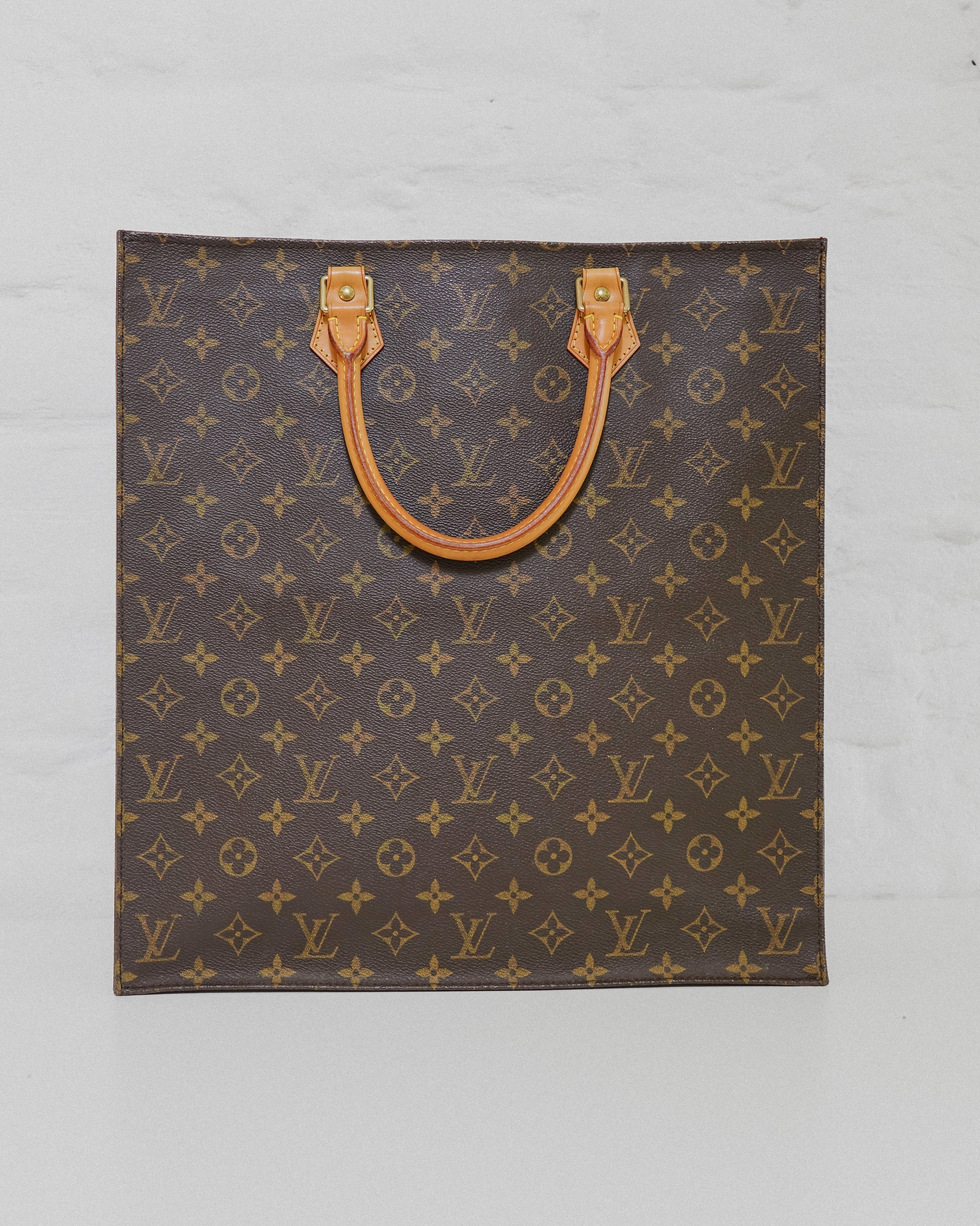 Louis Vuitton Le plat GM monogram Lola collective
